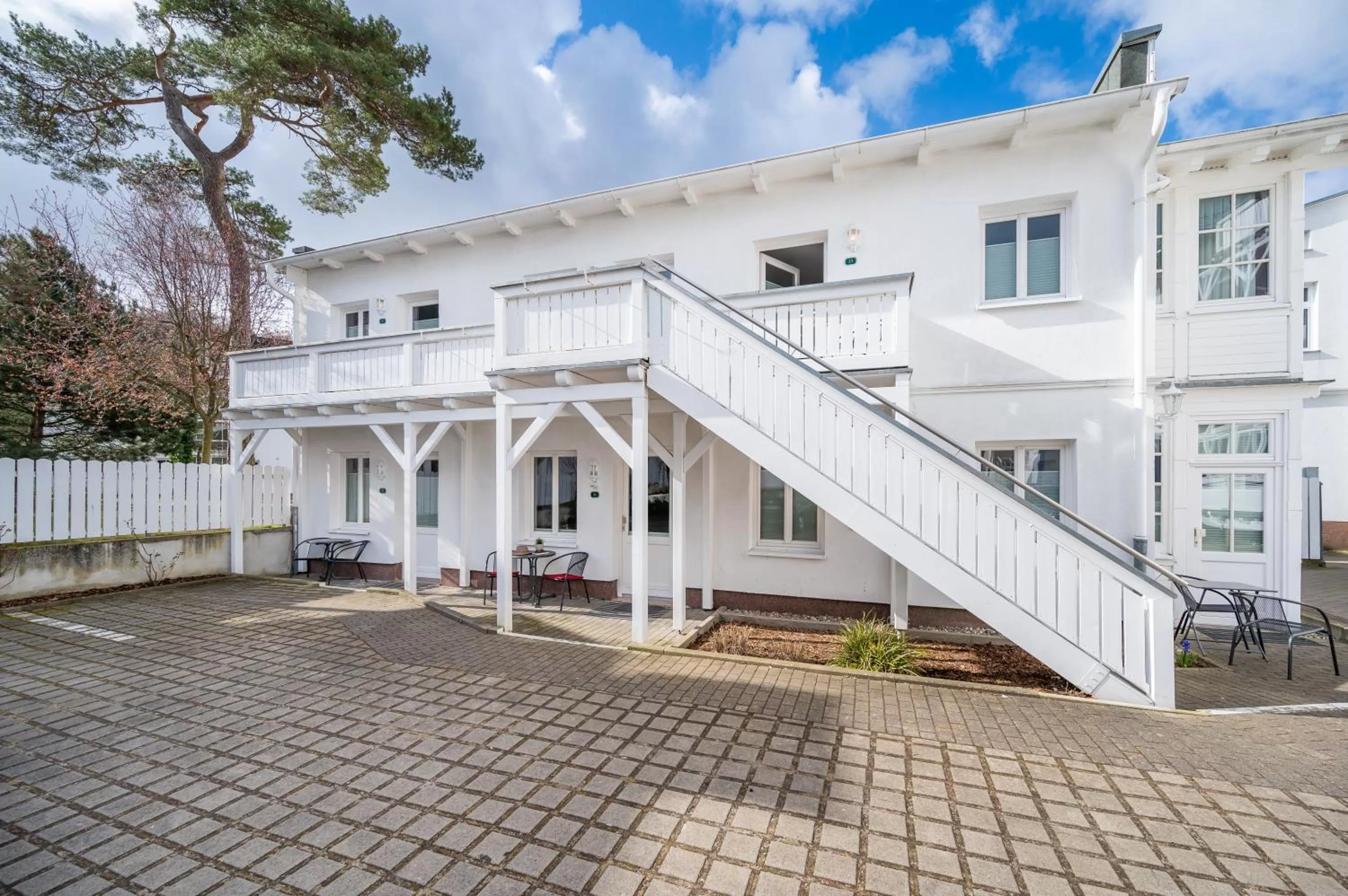 Property building in Hotel Villa Neander