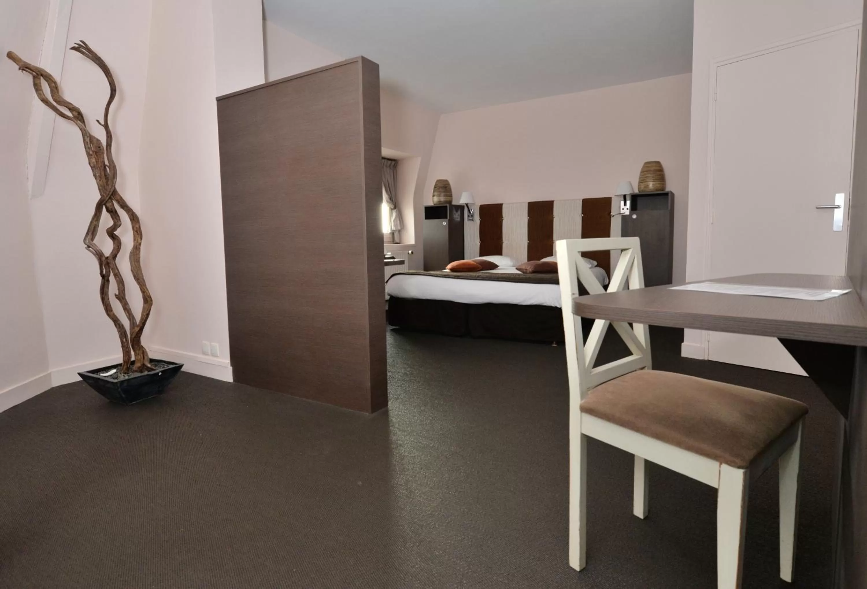 Photo of the whole room, Bed in Hotel Des Bains