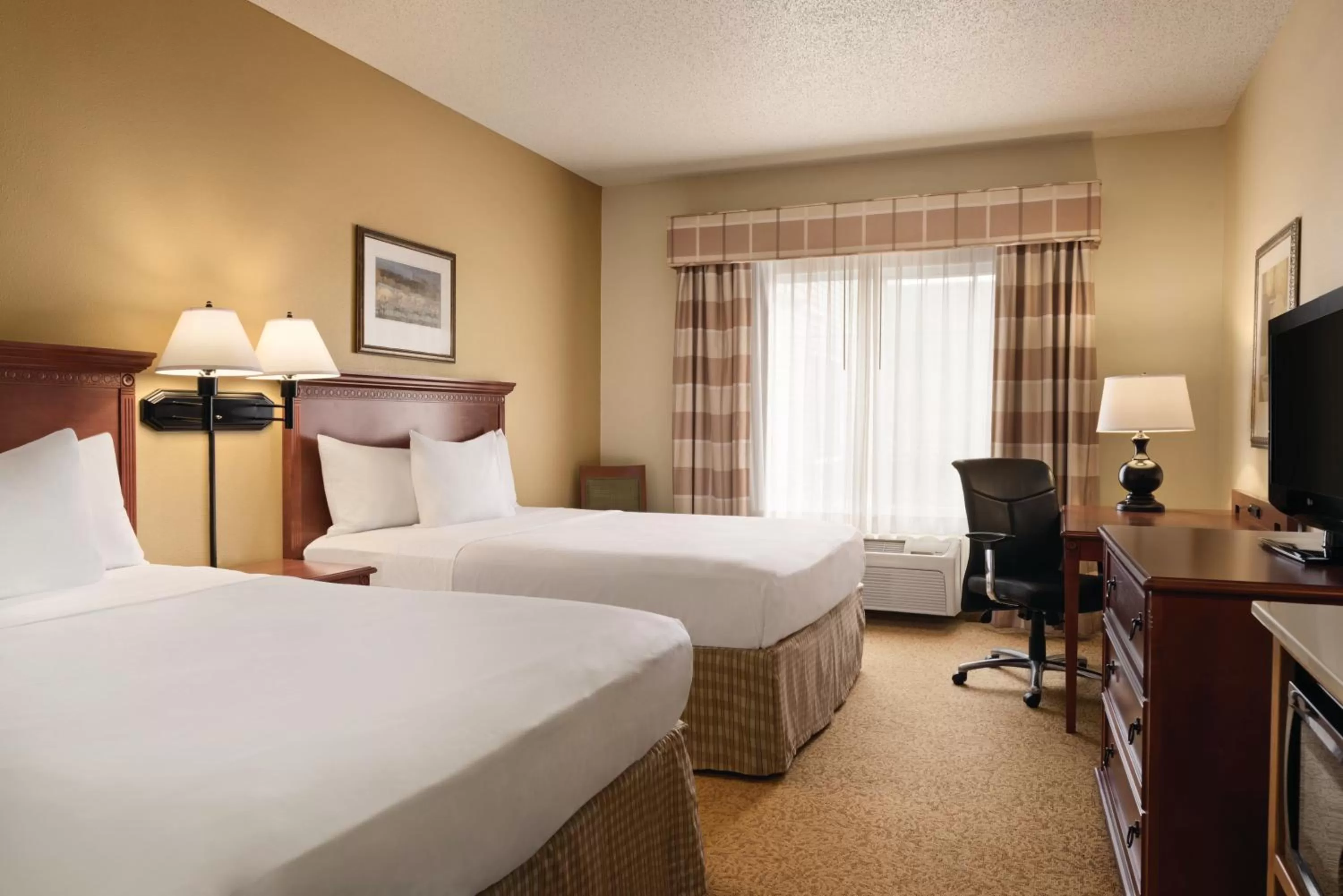 Bedroom in Country Inn & Suites by Radisson, Mankato Hotel and Conference Center, MN