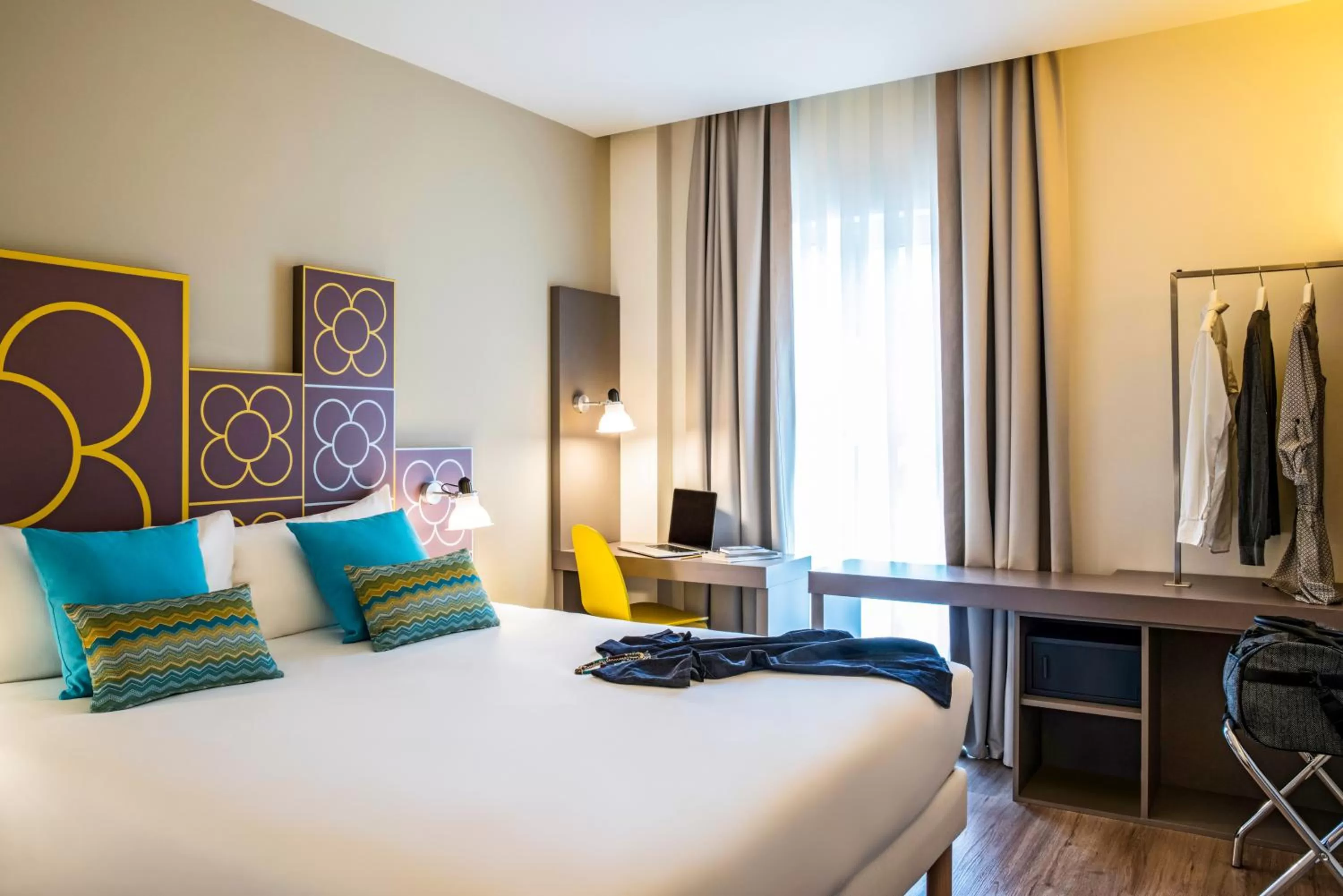 Bed in ibis Styles Barcelona Centre