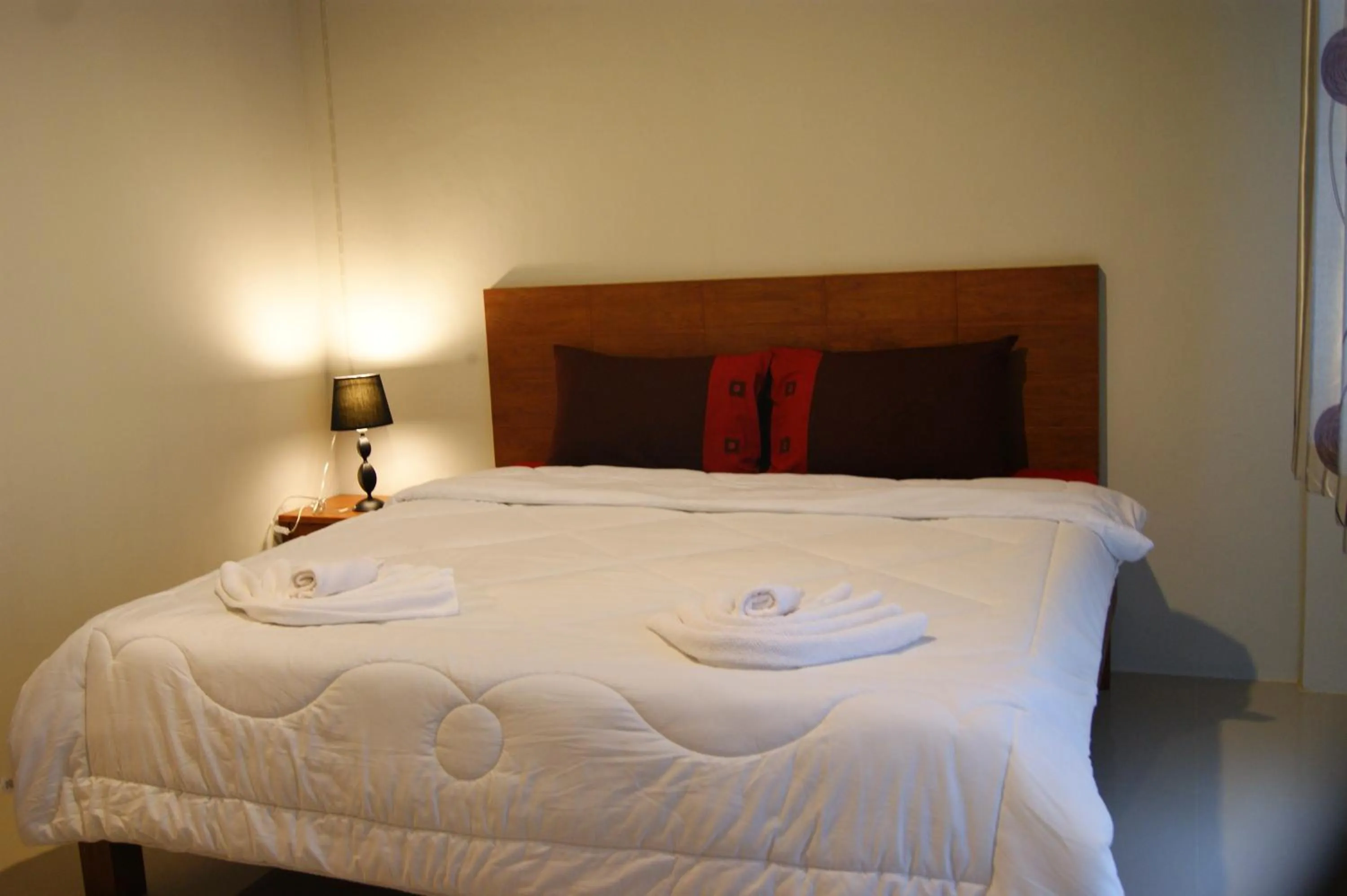 Bedroom, Bed in The City House