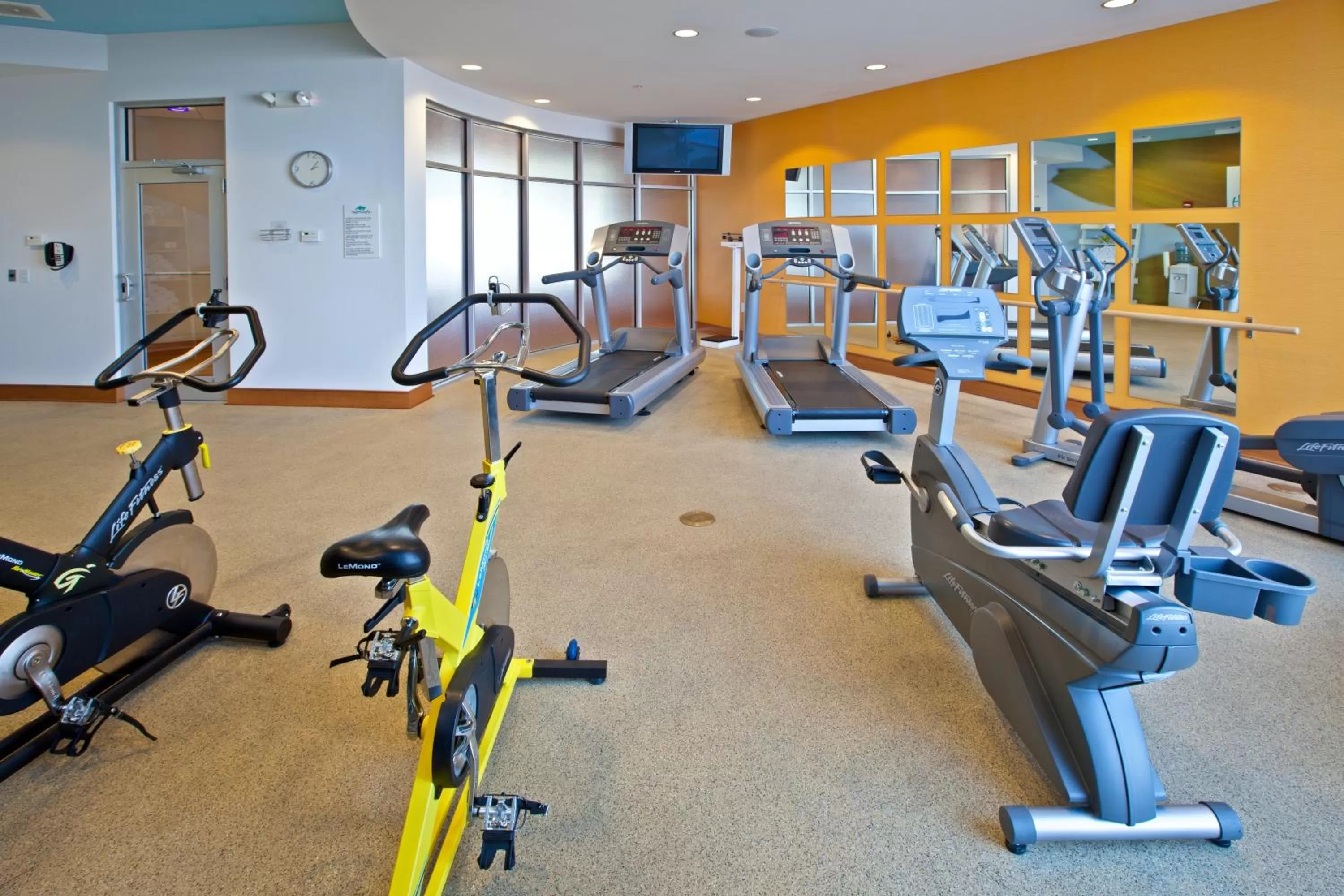 Fitness centre/facilities in Hotel Indigo Columbus Architectural Center by IHG