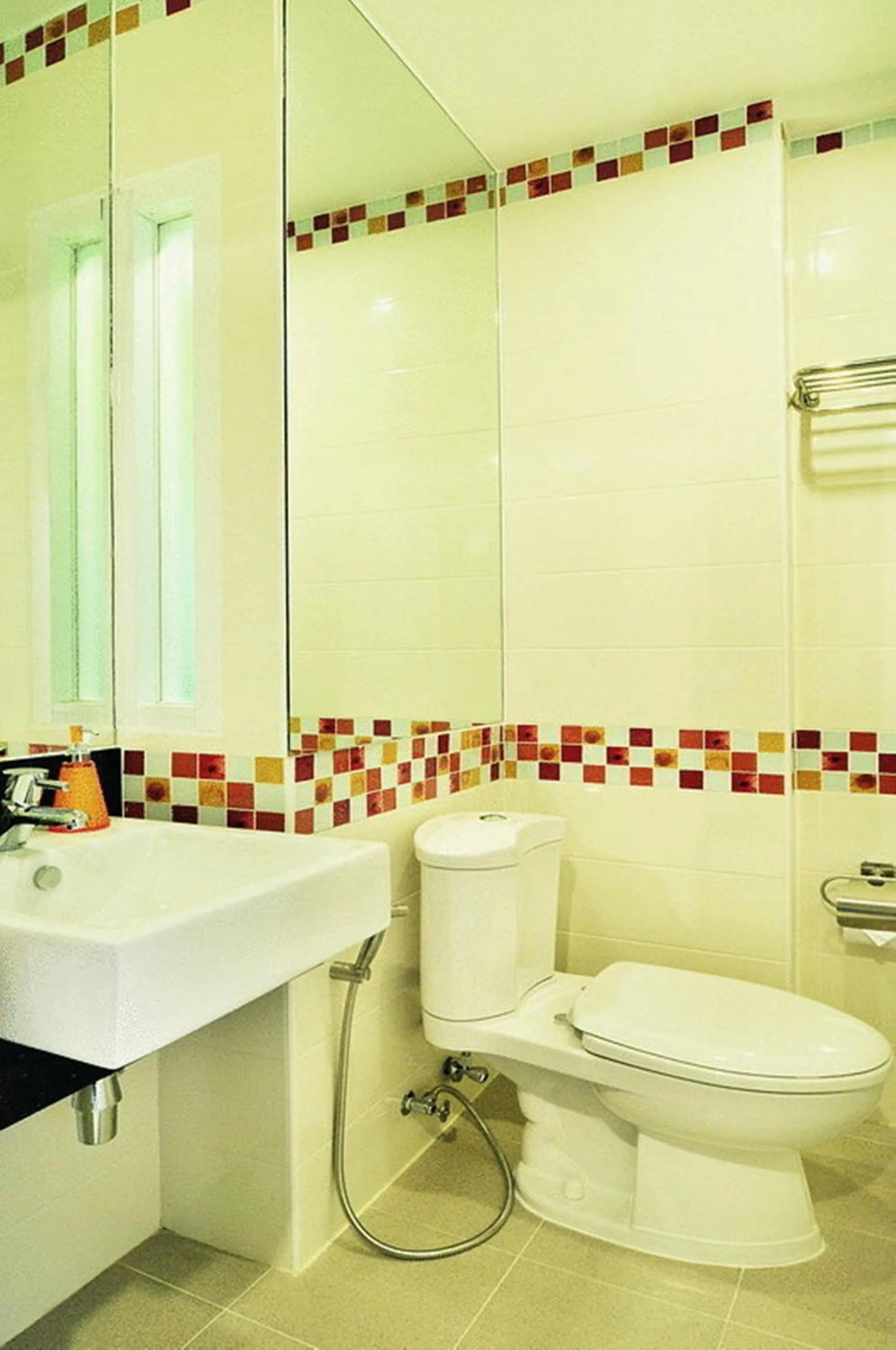 Bathroom in PS Hotel Phuket Patong - SHA Plus