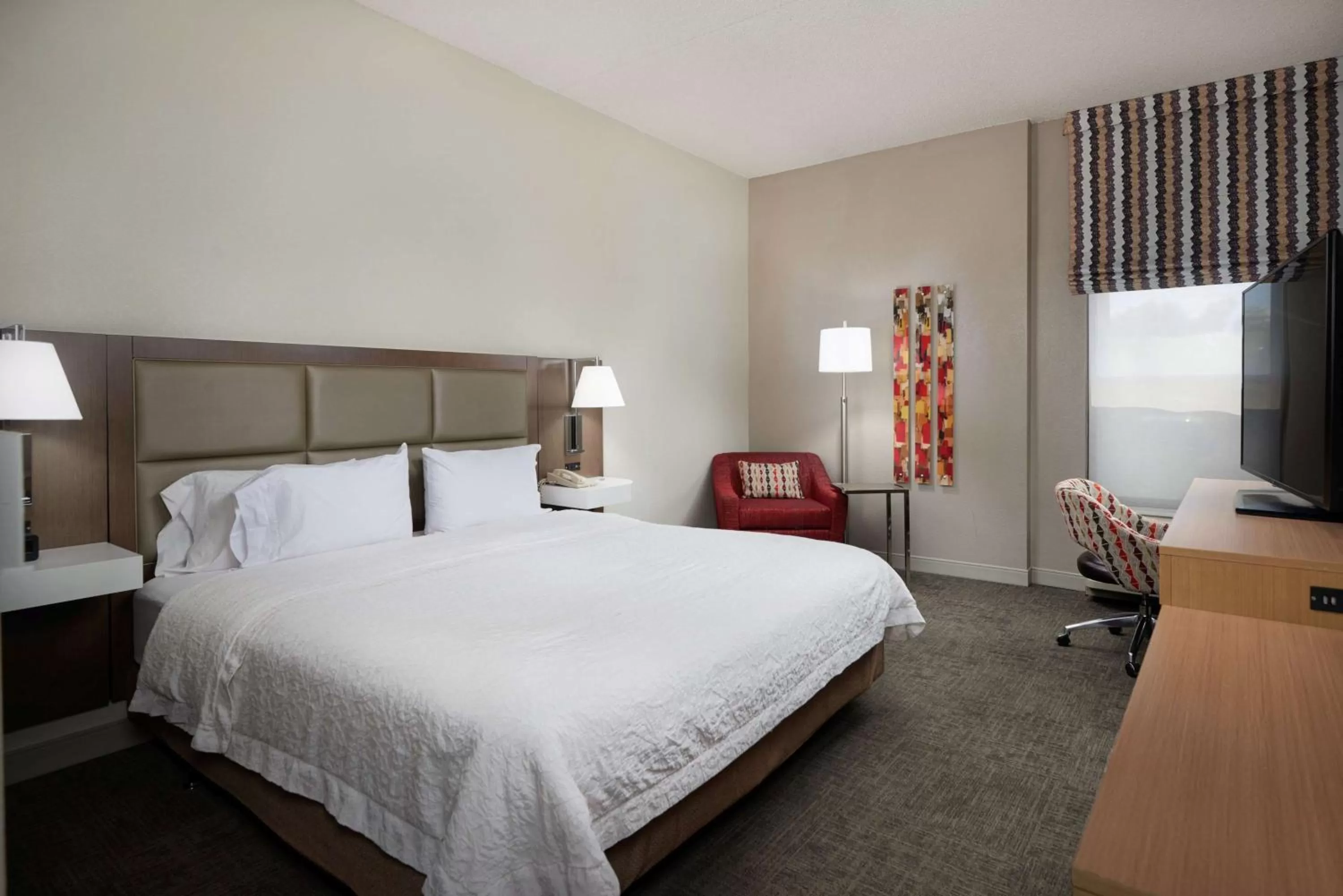 Bed in Hampton Inn Glendale-Peoria