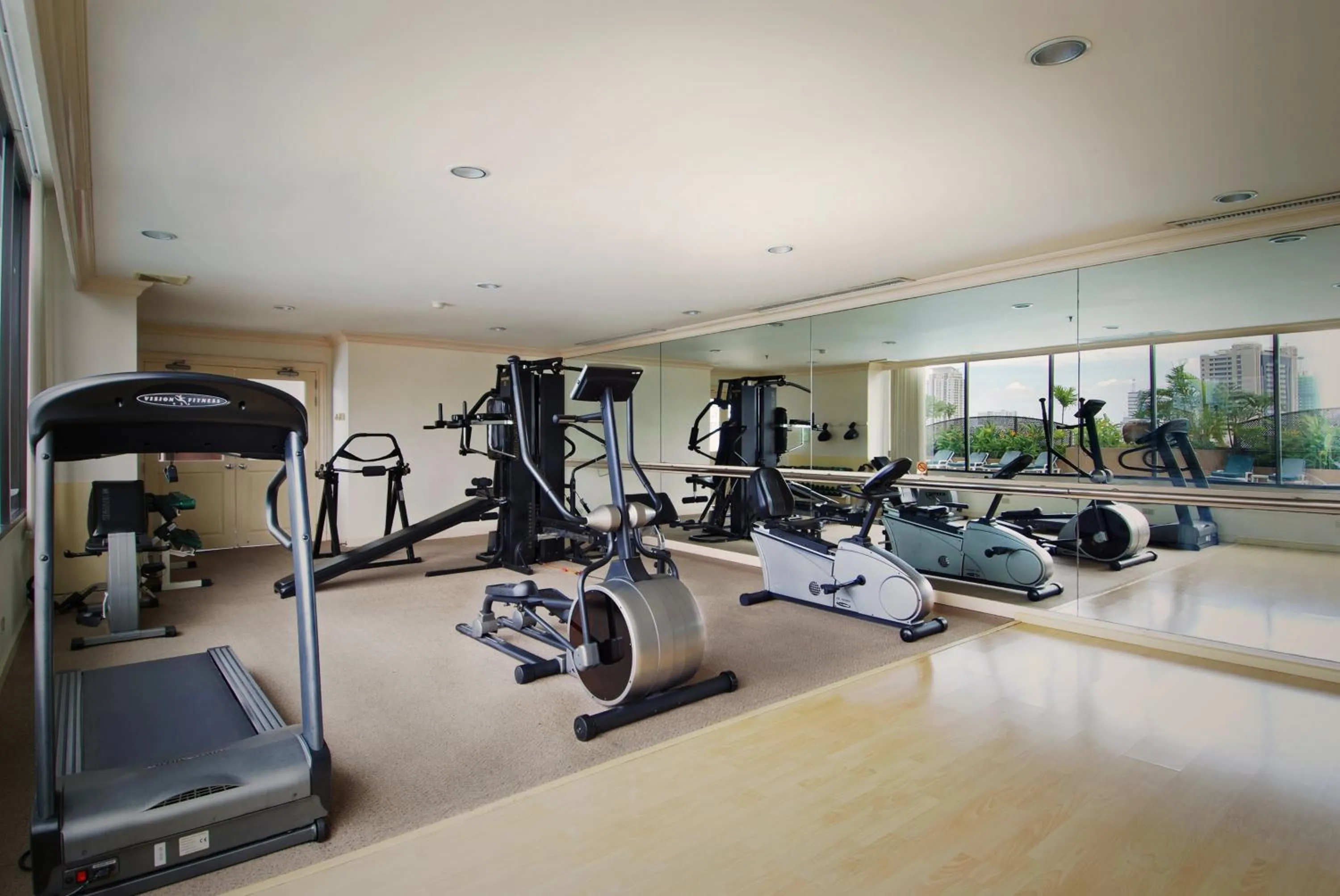 Fitness centre/facilities in Ramada by Wyndham D MA Bangkok