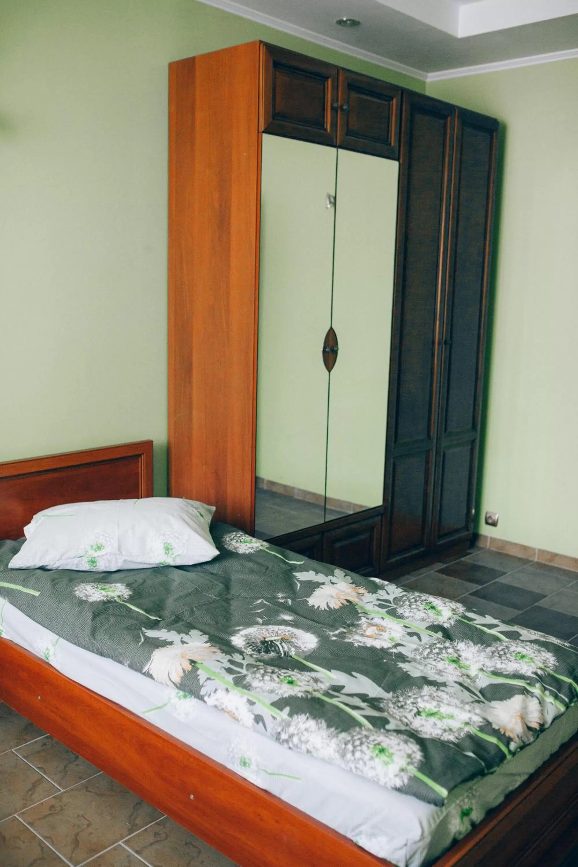 Property building, Bed in Fermerska Hata