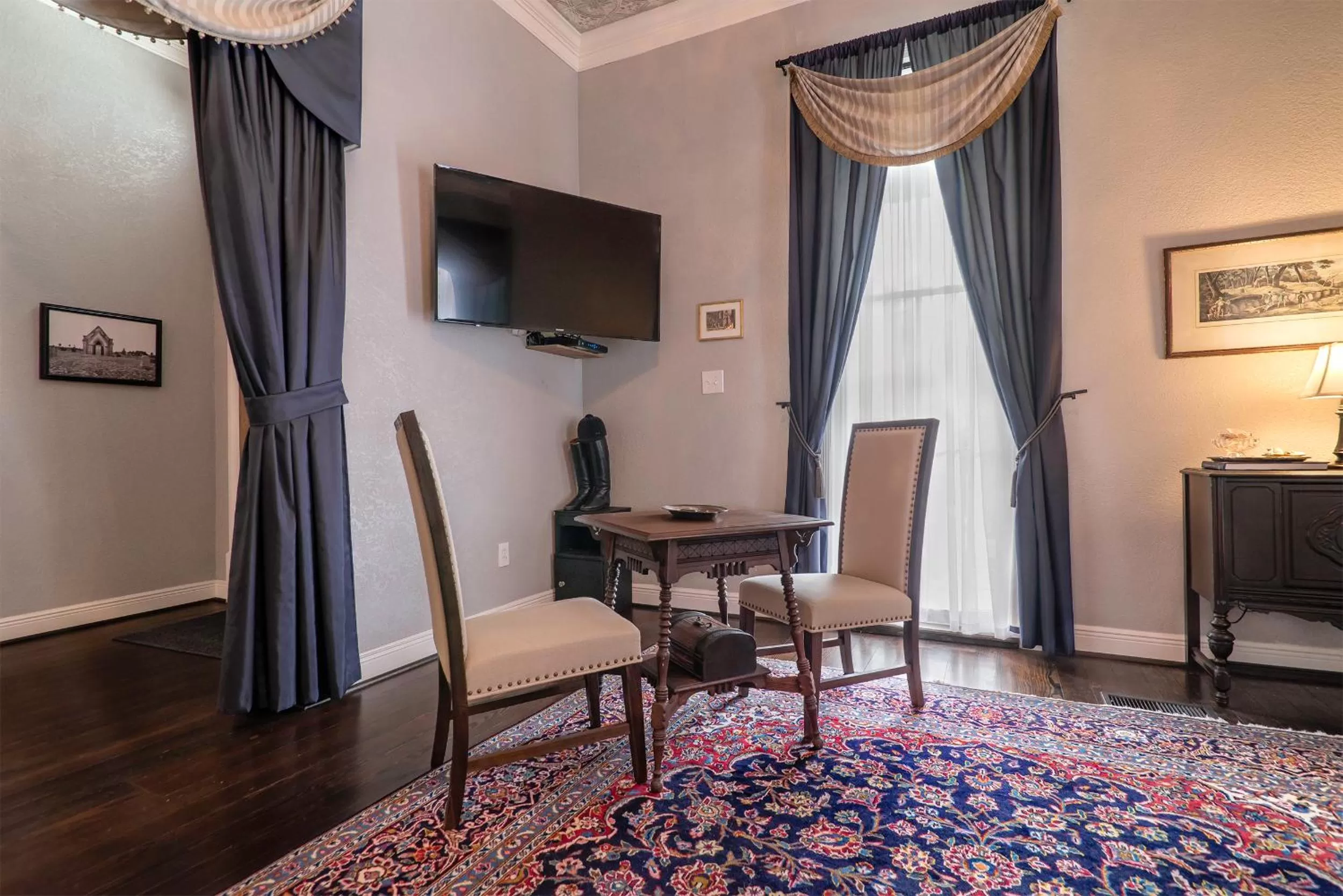 Lobby or reception in The Mansion on 17th, formerly Schaefer Haus