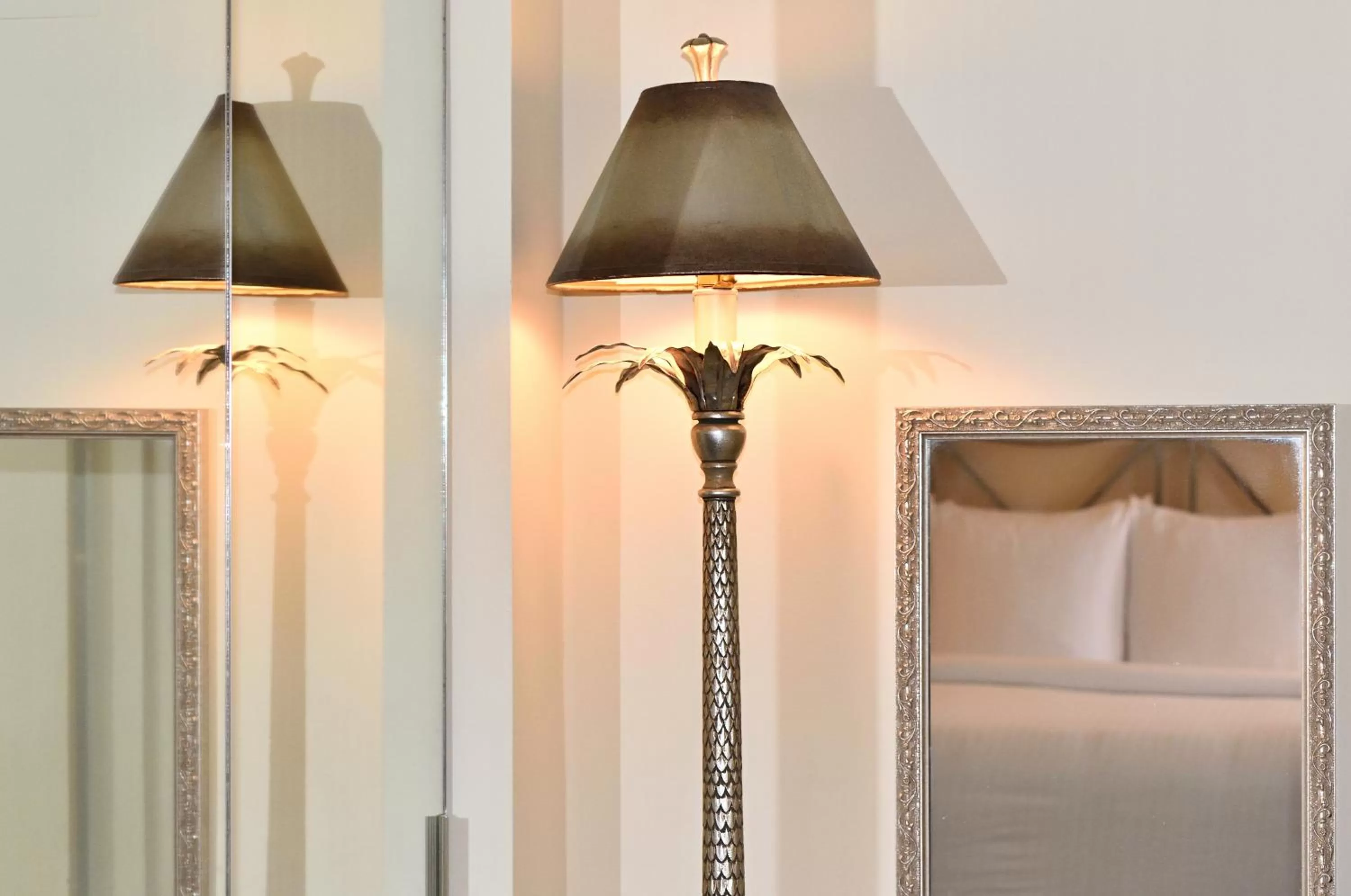 Other, Bed in Hotel Lombardy