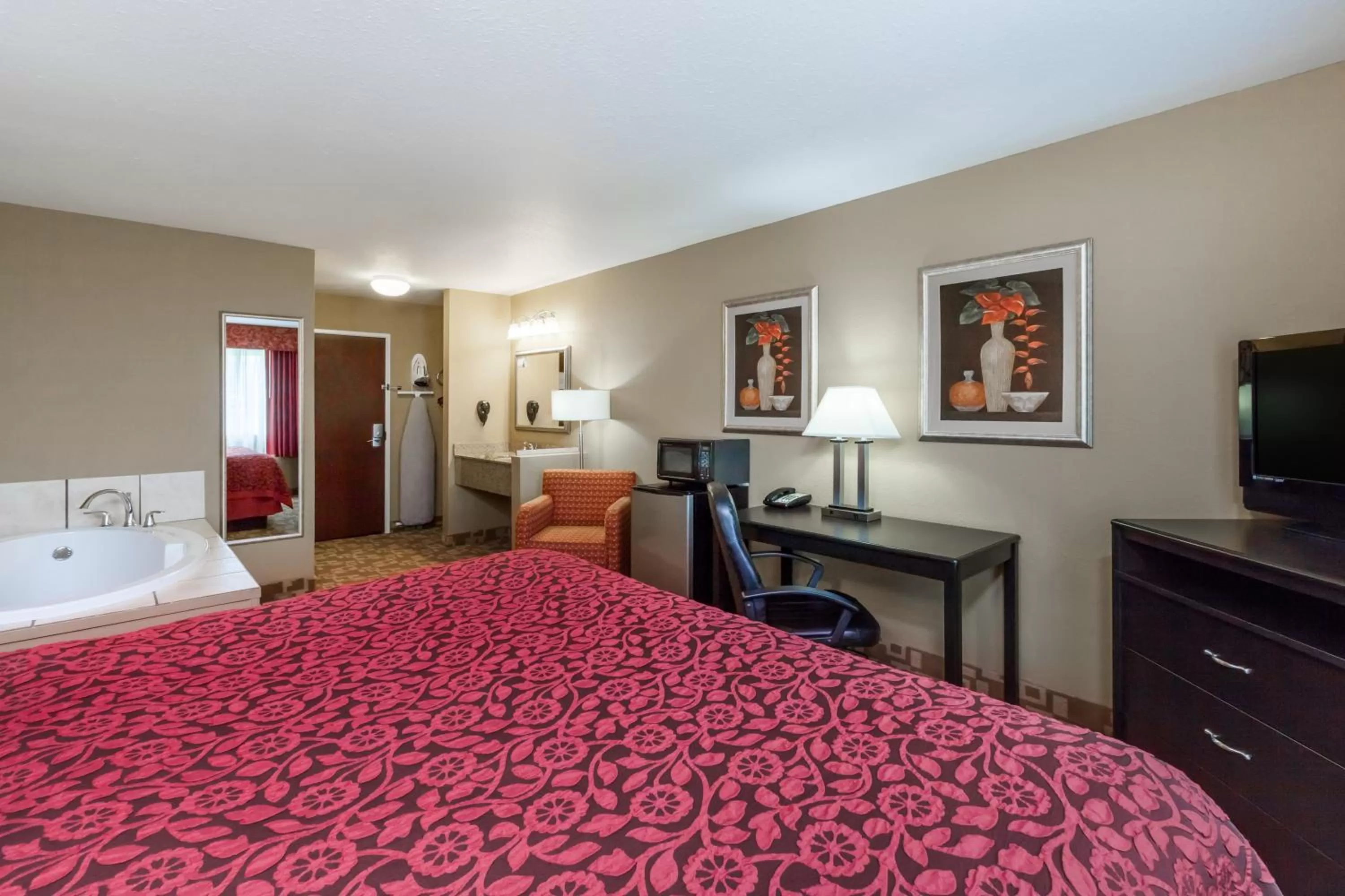 Bedroom, Bed in Days Inn by Wyndham Central City