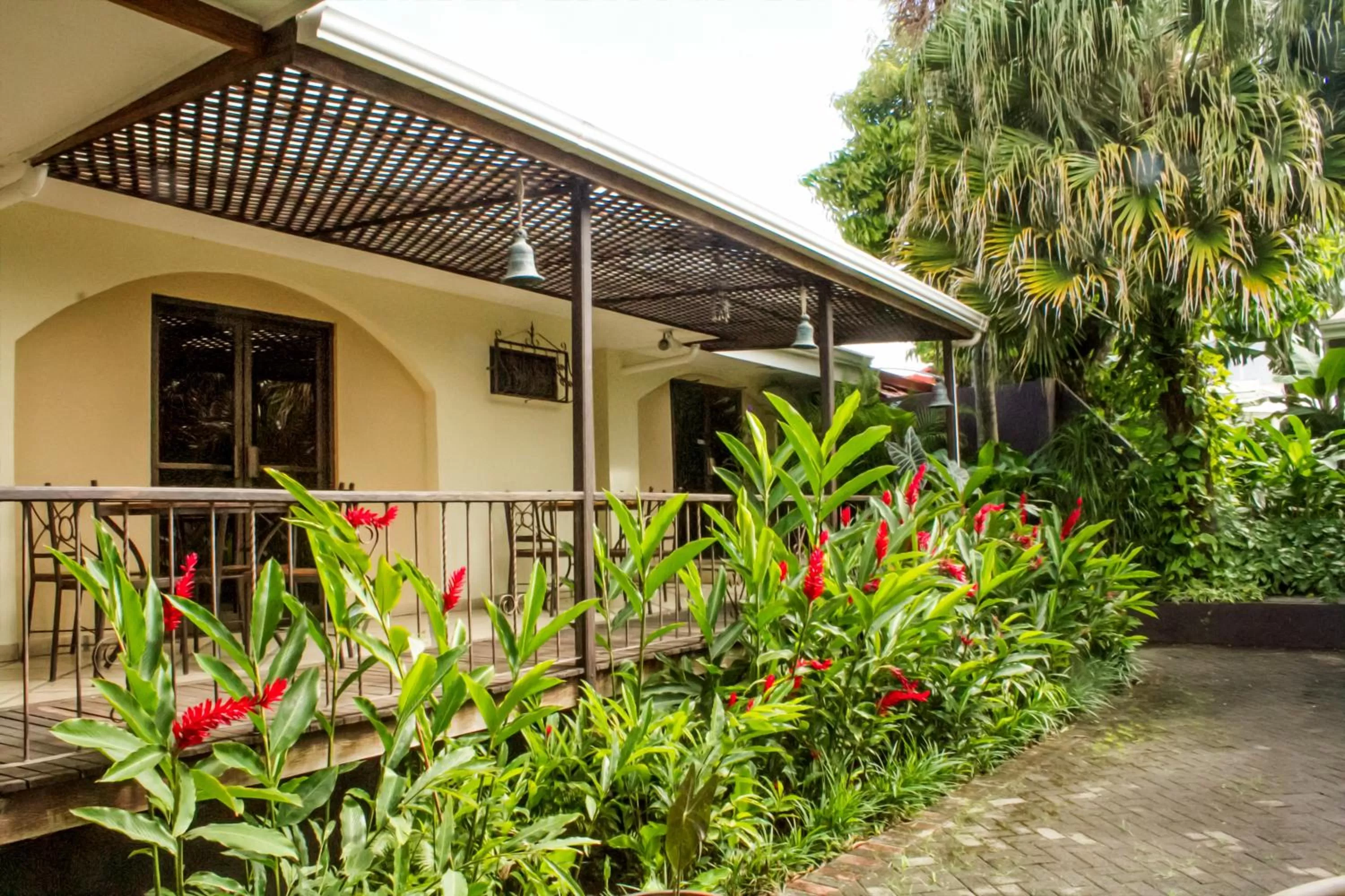 Decorative detail in La Riviera Hotel