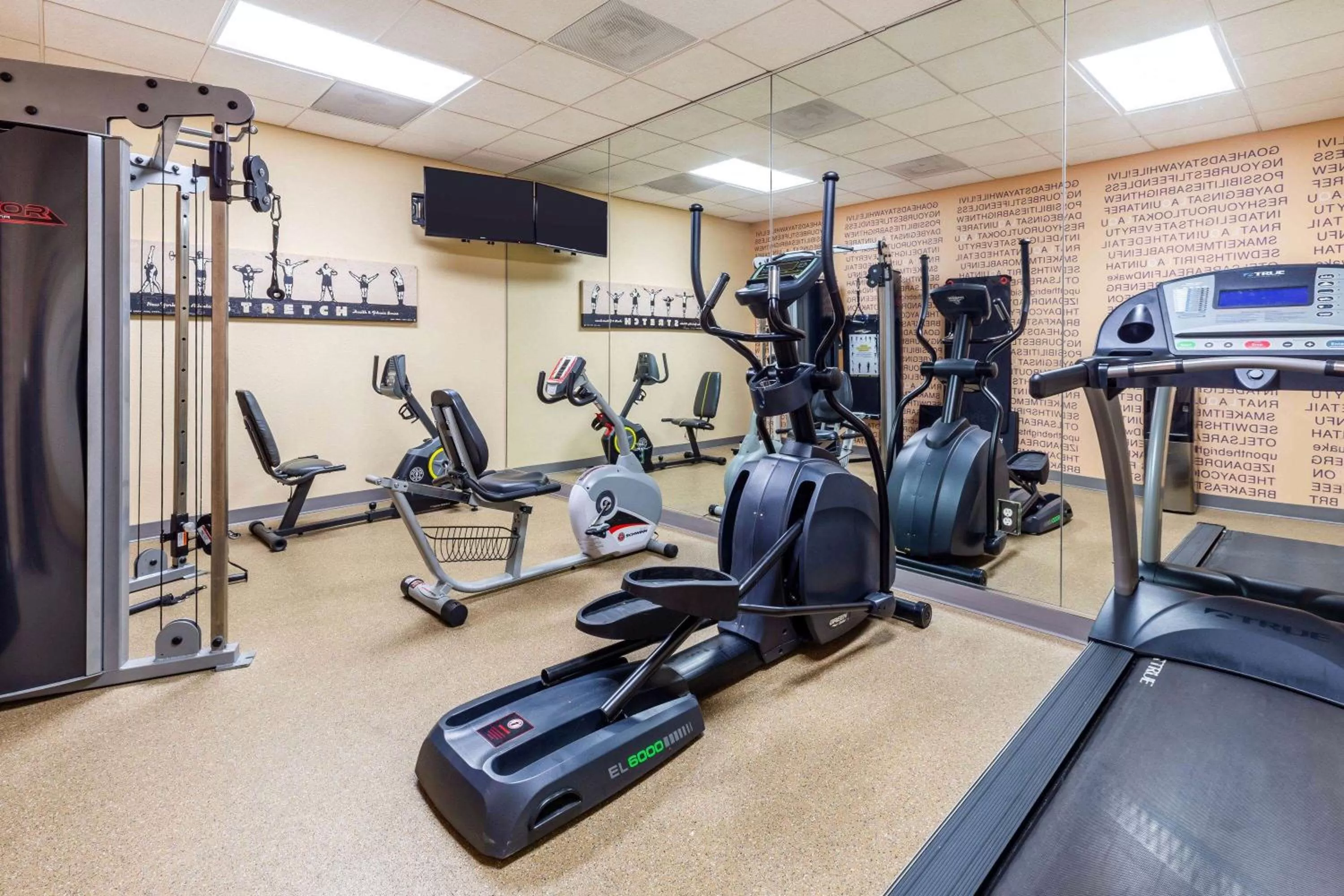 Fitness centre/facilities in La Quinta by Wyndham Vancouver