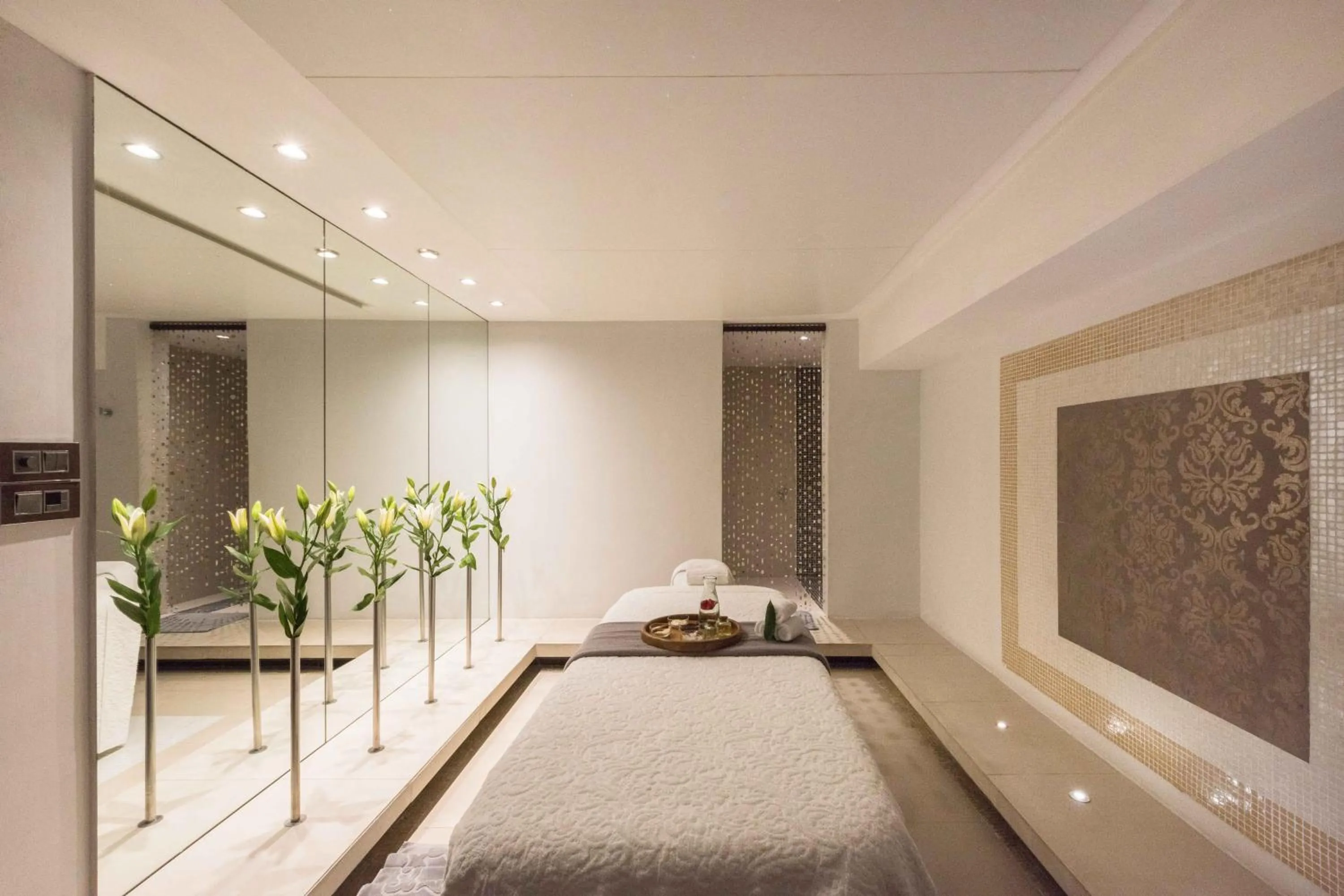 Spa and wellness centre/facilities, Bed in The Residence Mauritius