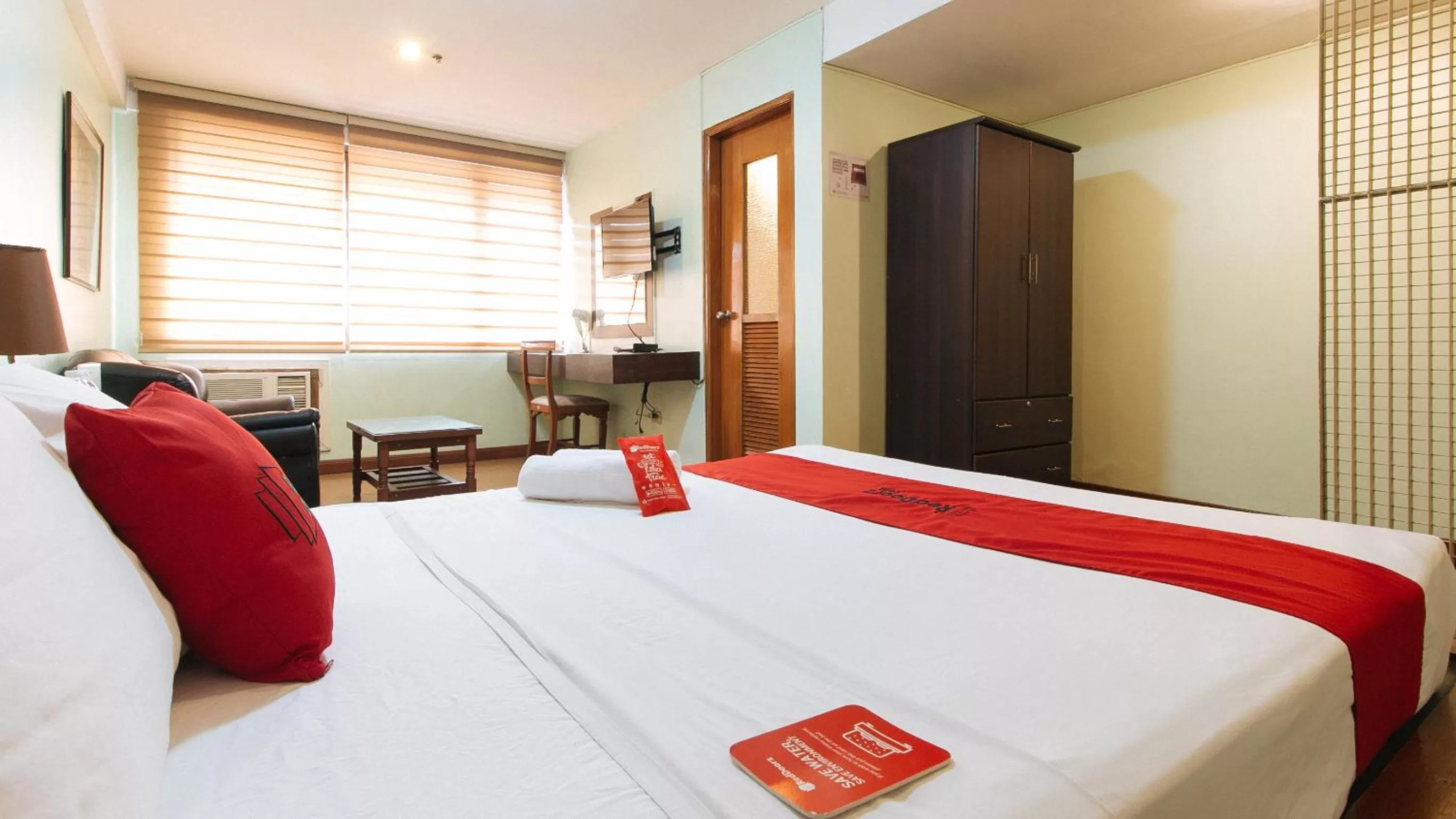 Bedroom, Bed in RedDoorz at Timog Avenue Quezon City