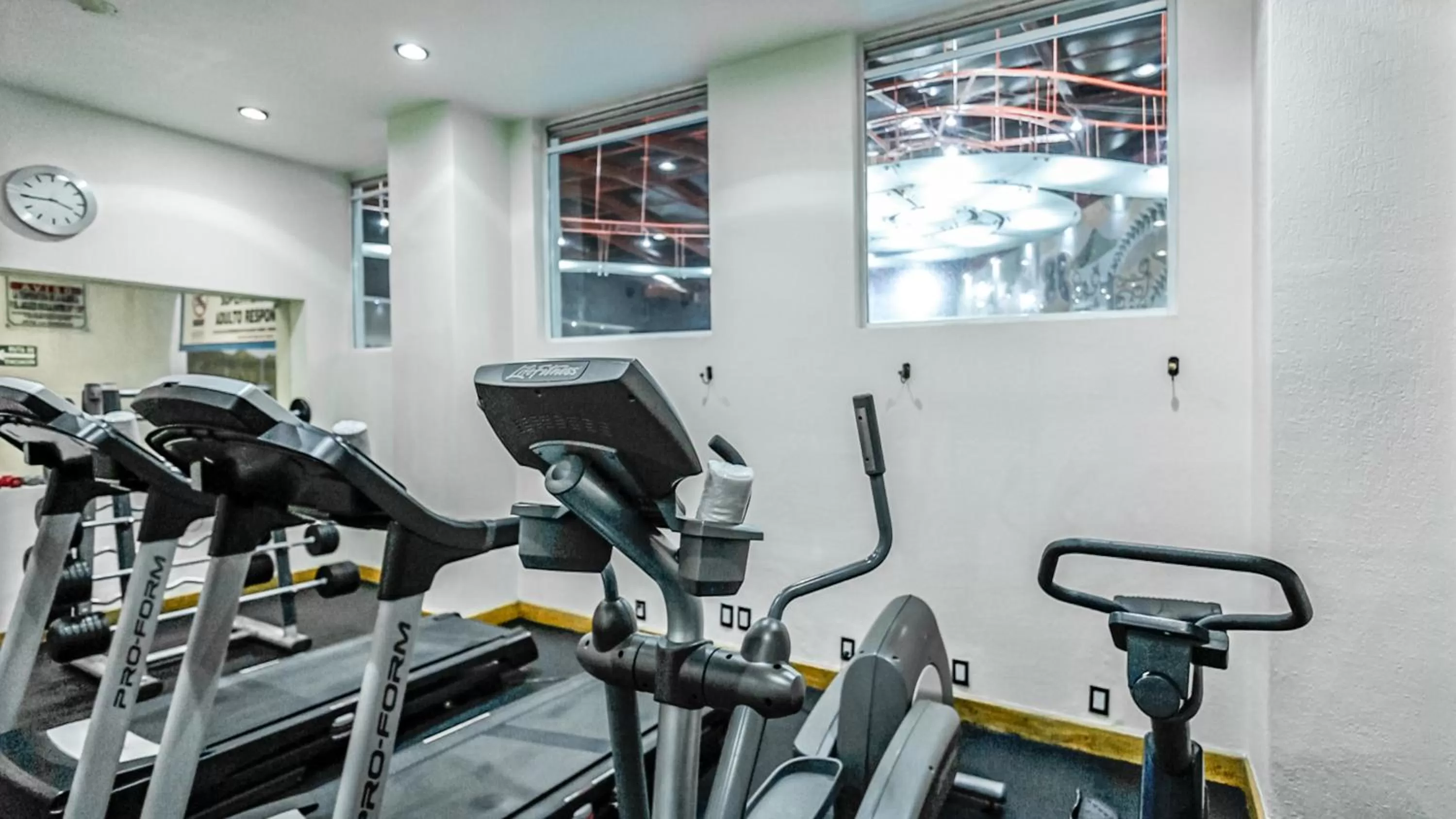 Fitness centre/facilities in Suites Inn la Muralla Hotel & Spa