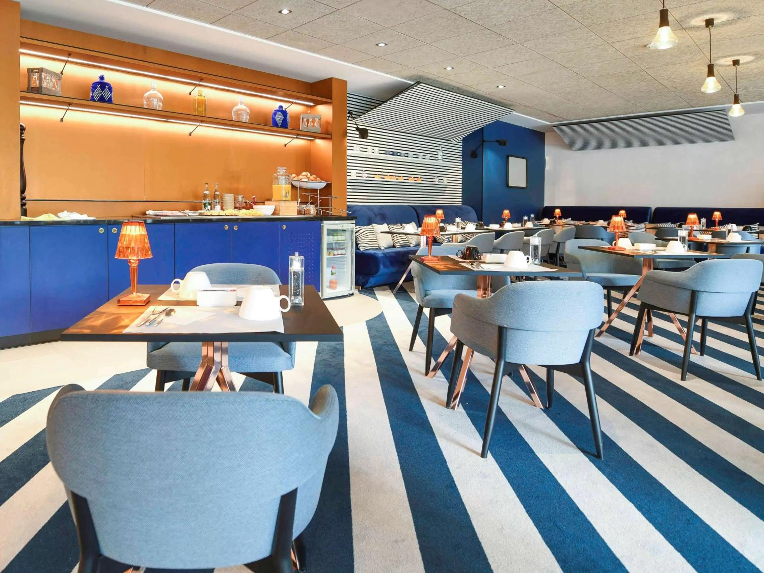 Restaurant/places to eat in Novotel La Rochelle Centre