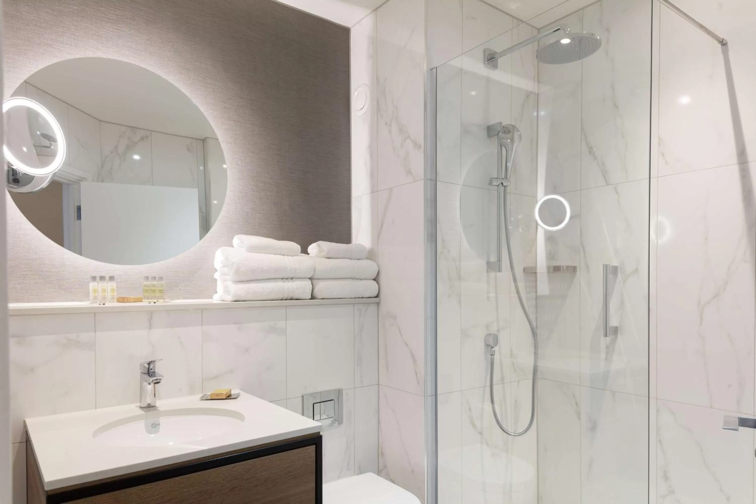 Bathroom in DoubleTree by Hilton London Elstree