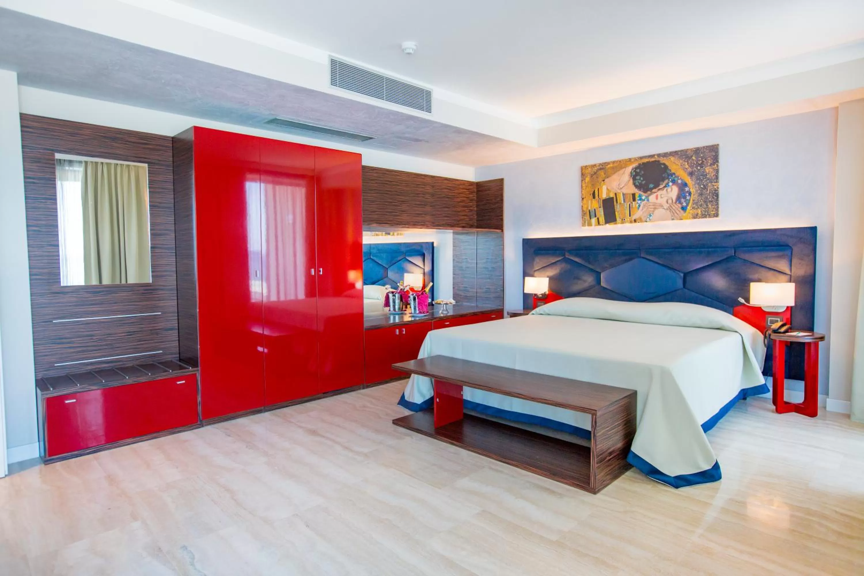 Bed in Victoria Palace Cefalù