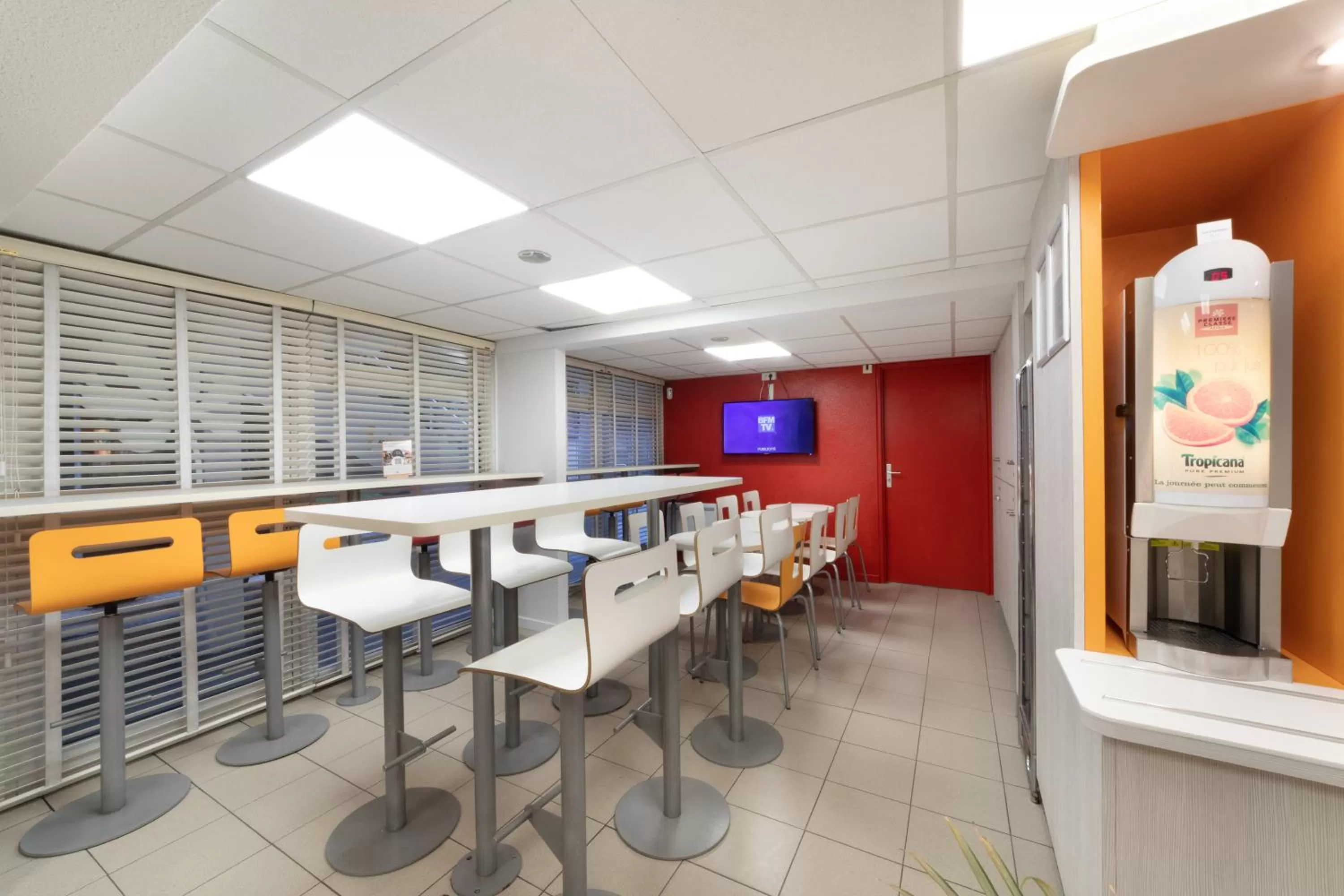 Restaurant/places to eat in Hotel Fleury Merogis - Ex Premiere Classe Fleury Merogis