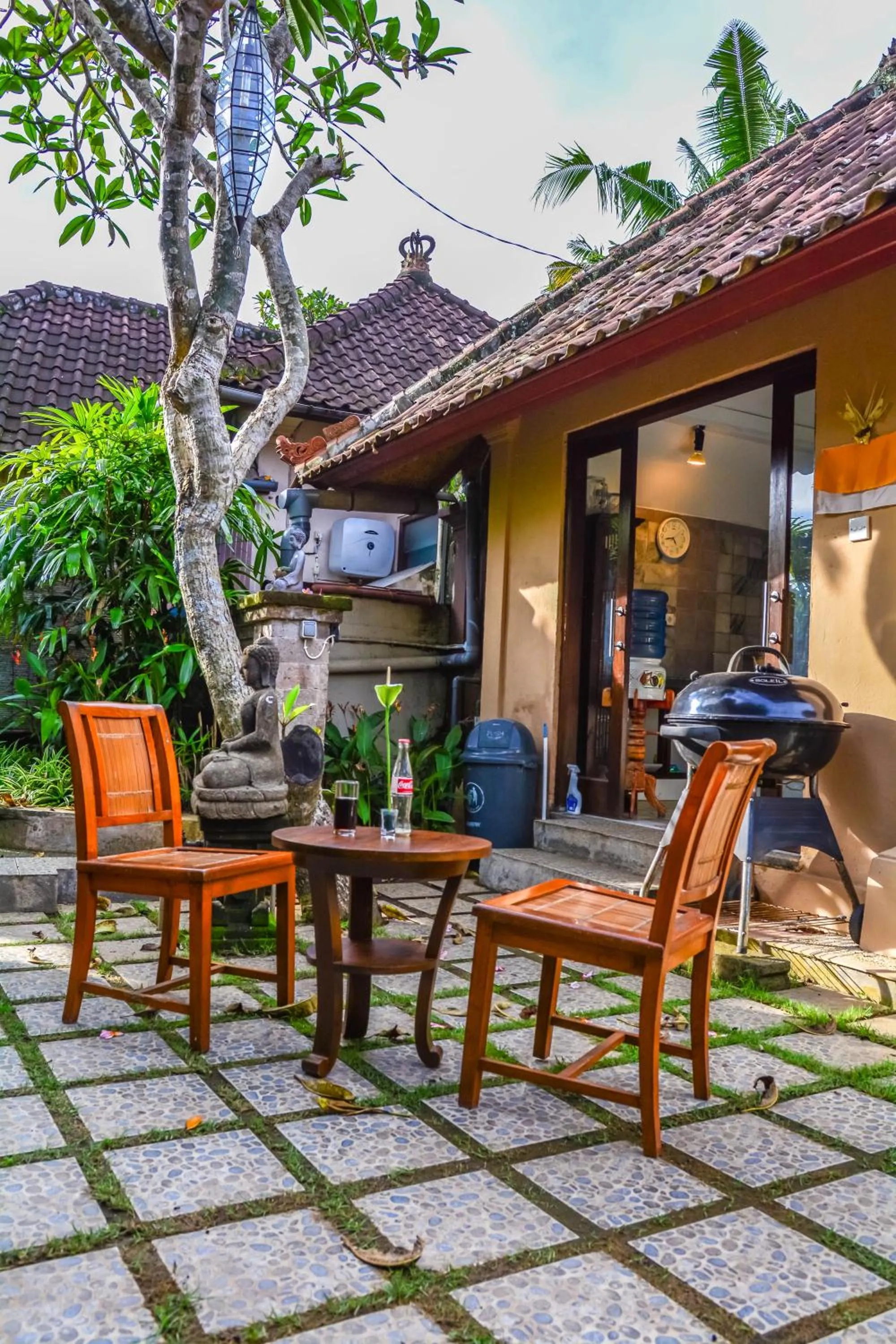 Communal kitchen in Griya Sriwedari