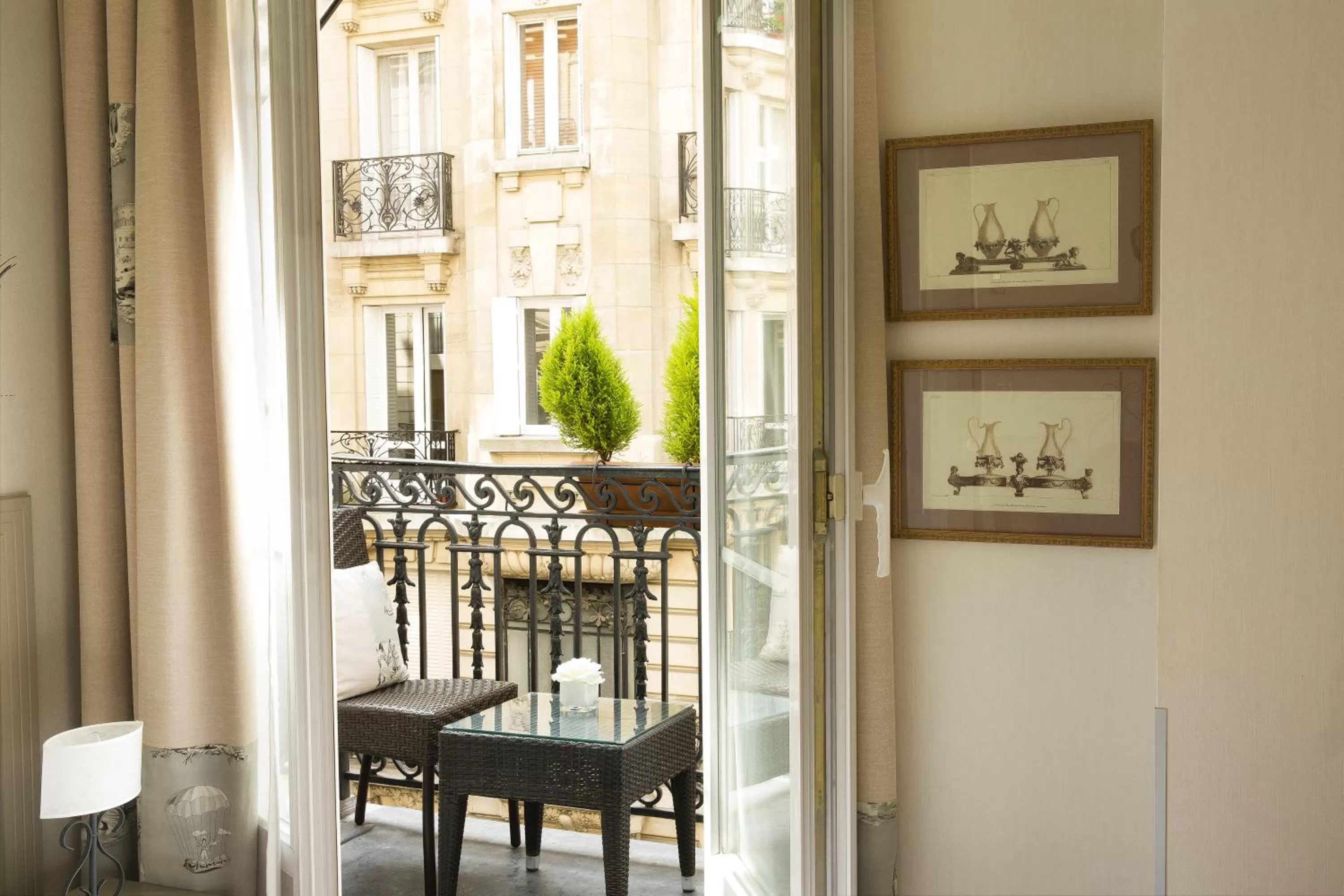 Day in Hotel Residence Foch