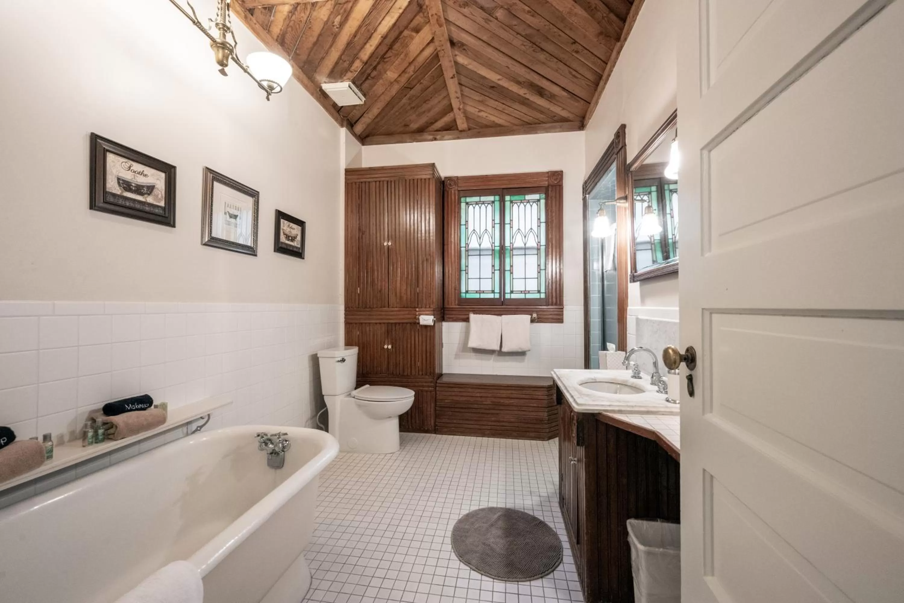 Bathroom in Stone Soup Inn