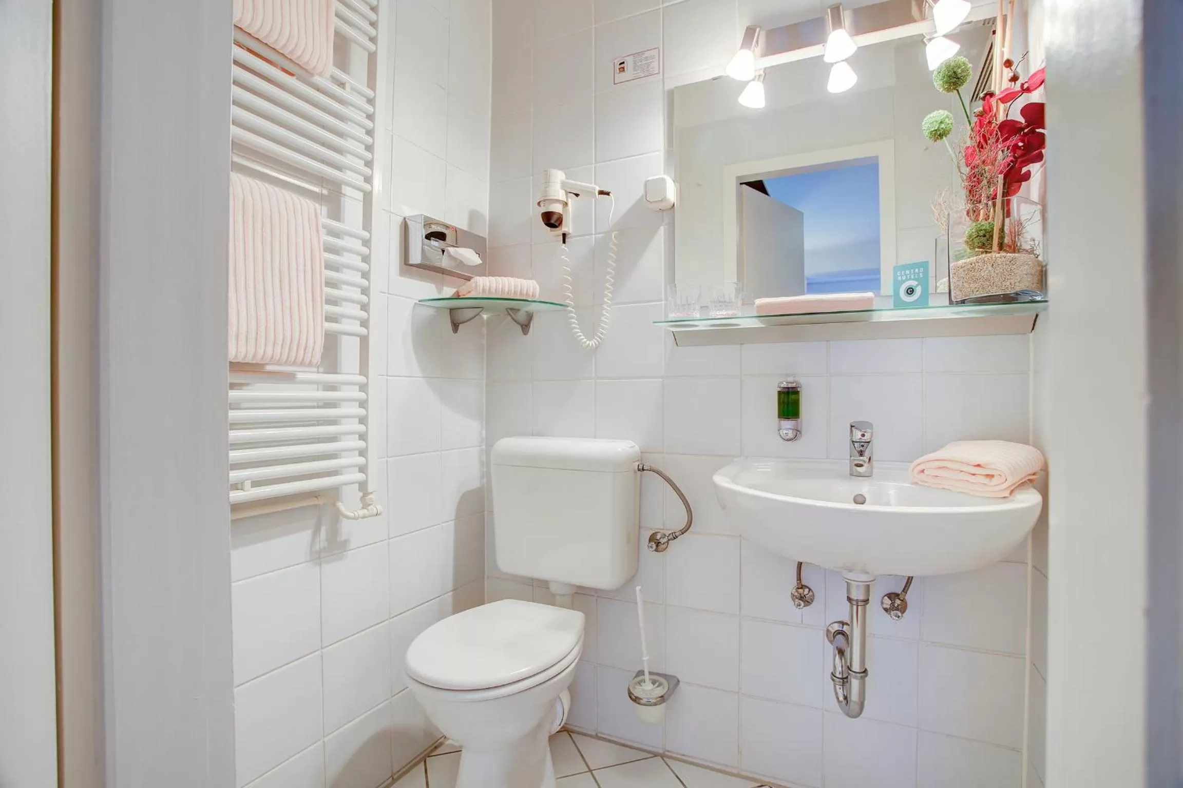 Bathroom in Hotel Consul