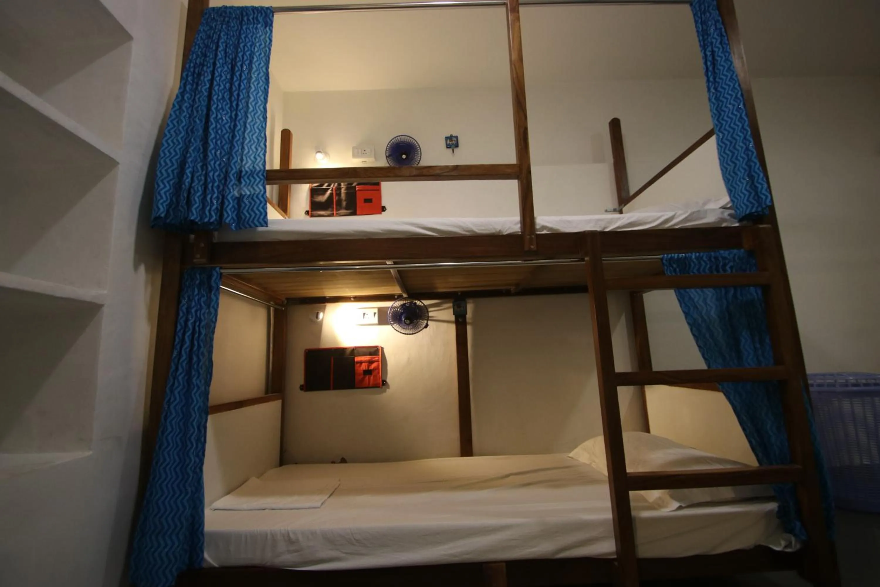bunk bed, Bed in Jaipur Jantar Hostel
