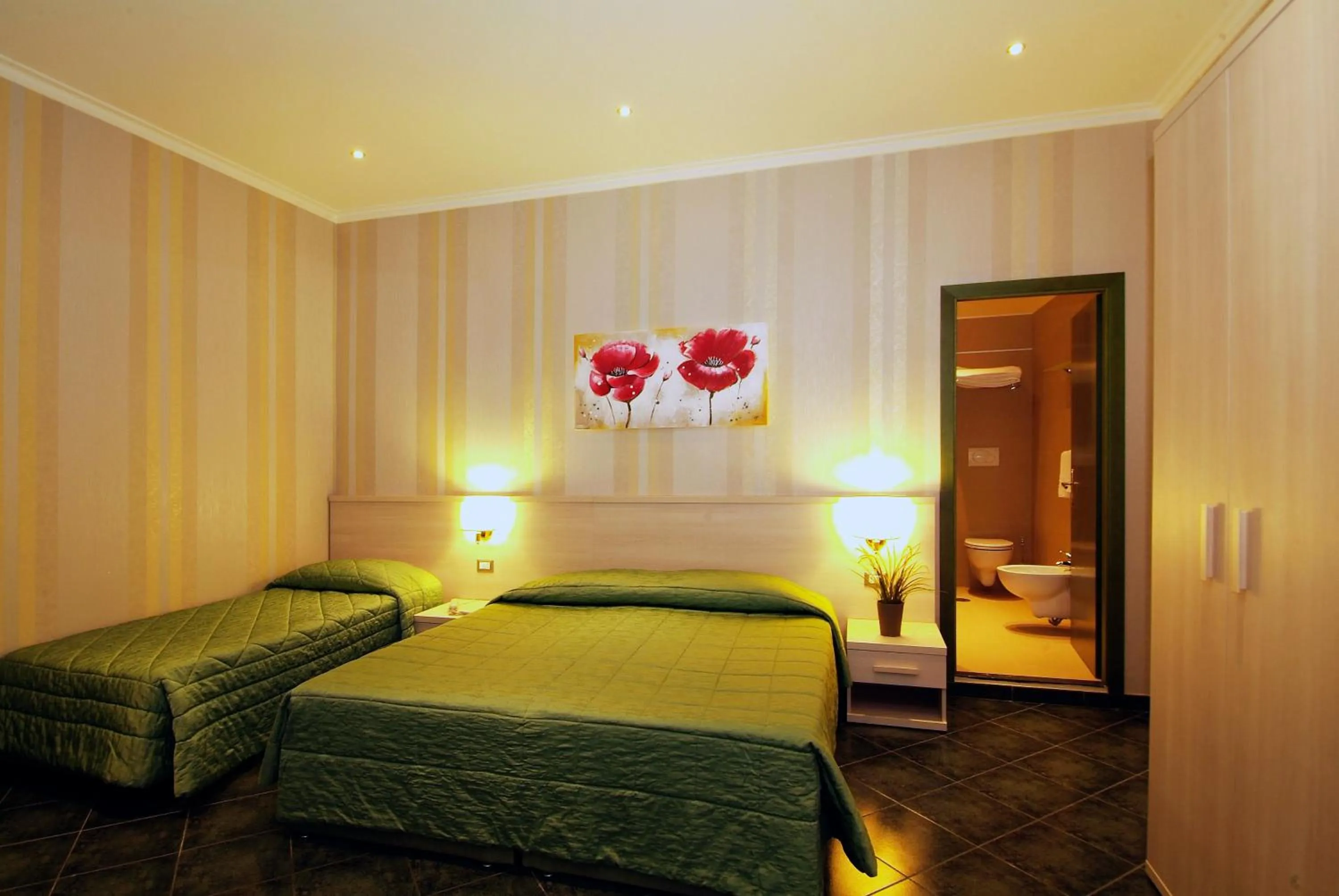 Photo of the whole room, Bed in Hotel Argentina