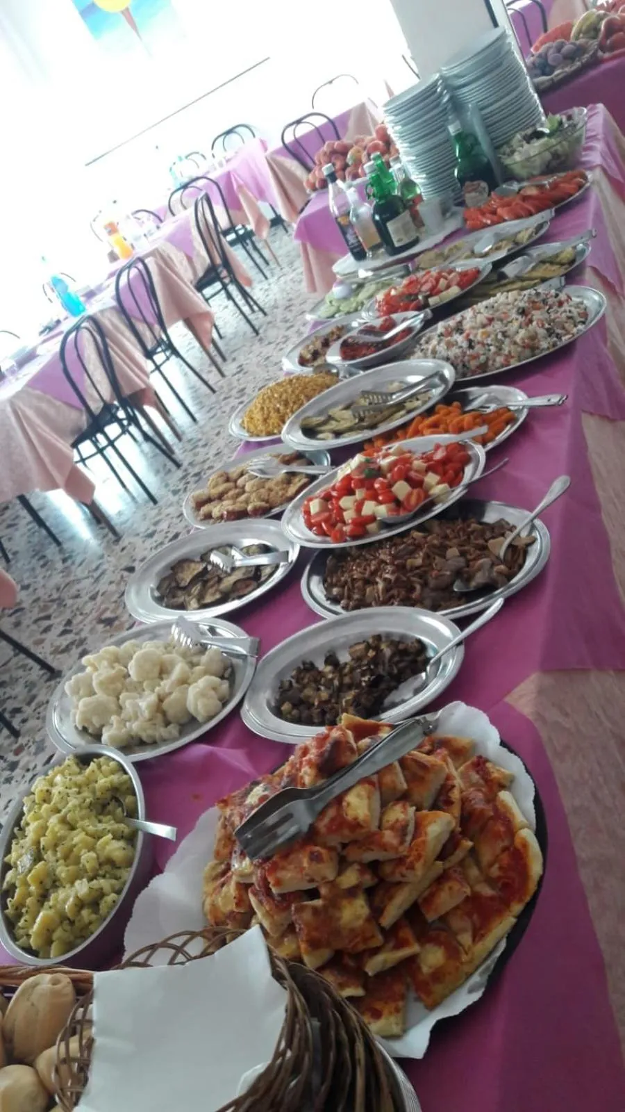 Restaurant/places to eat in Hotel Laika