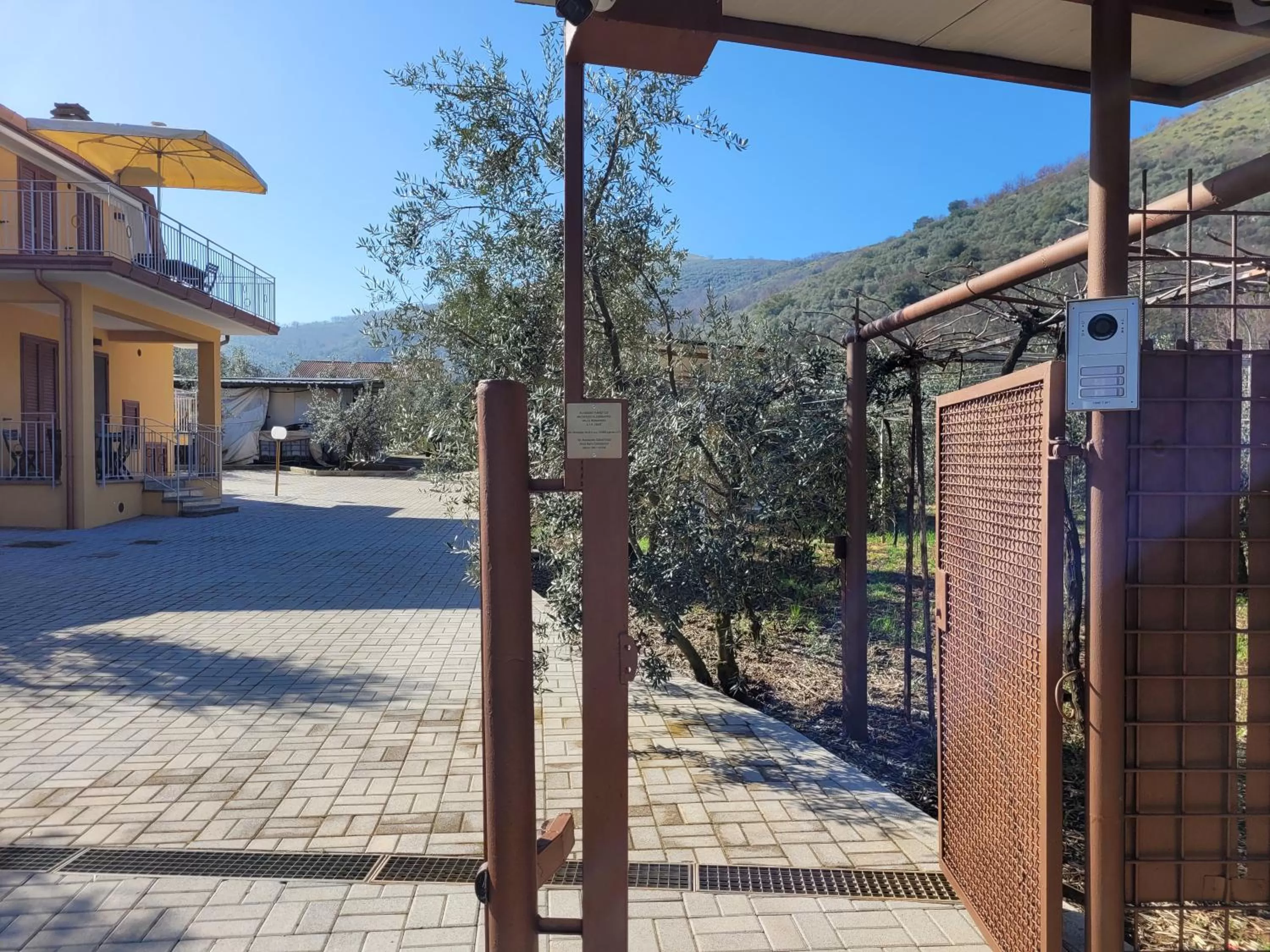 Alloggio turistico Magnifico Alessandro Valle Bernardo 04025 Lenola nei pressi di Fondi LT