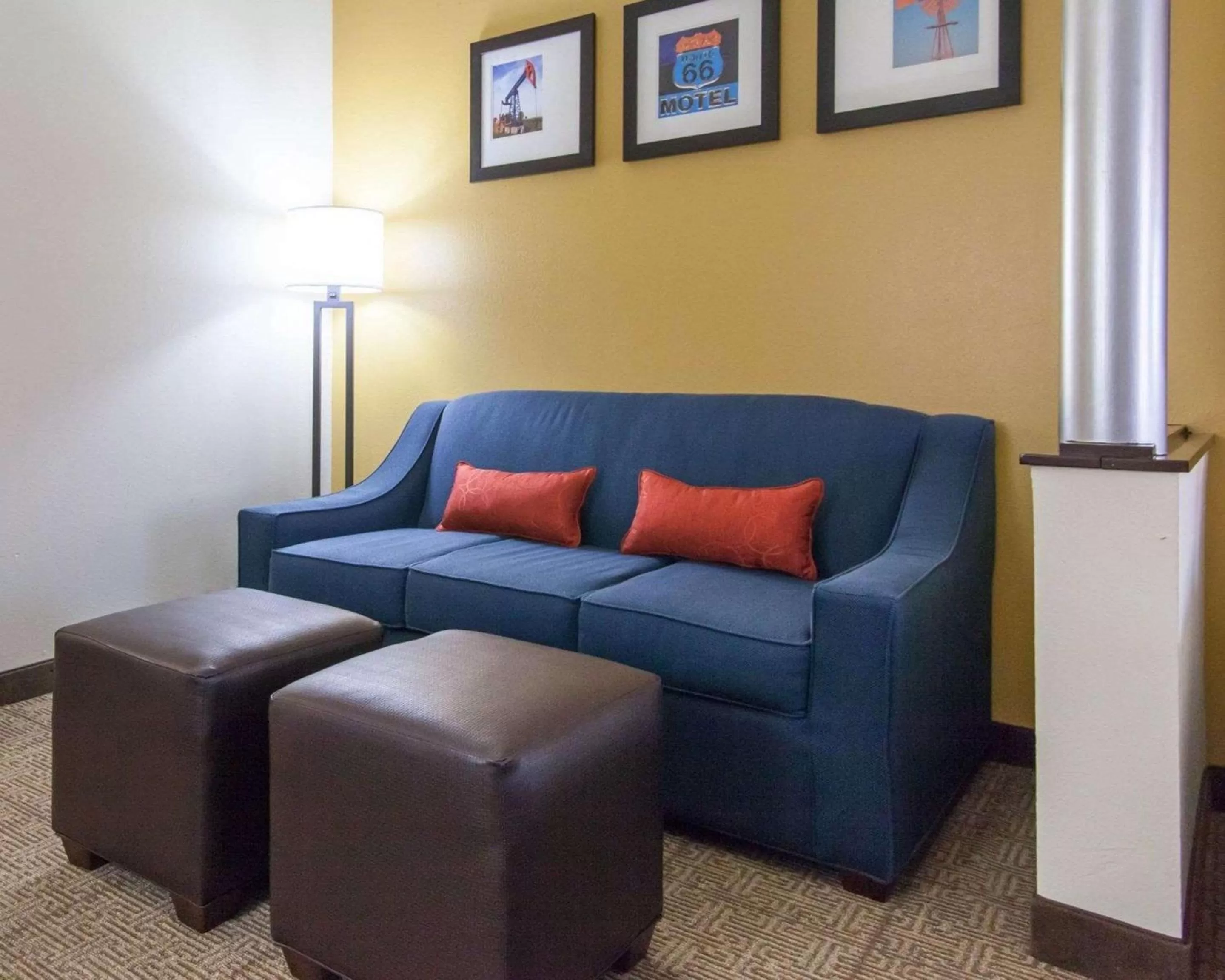 Photo of the whole room in Comfort Suites Tulsa Central