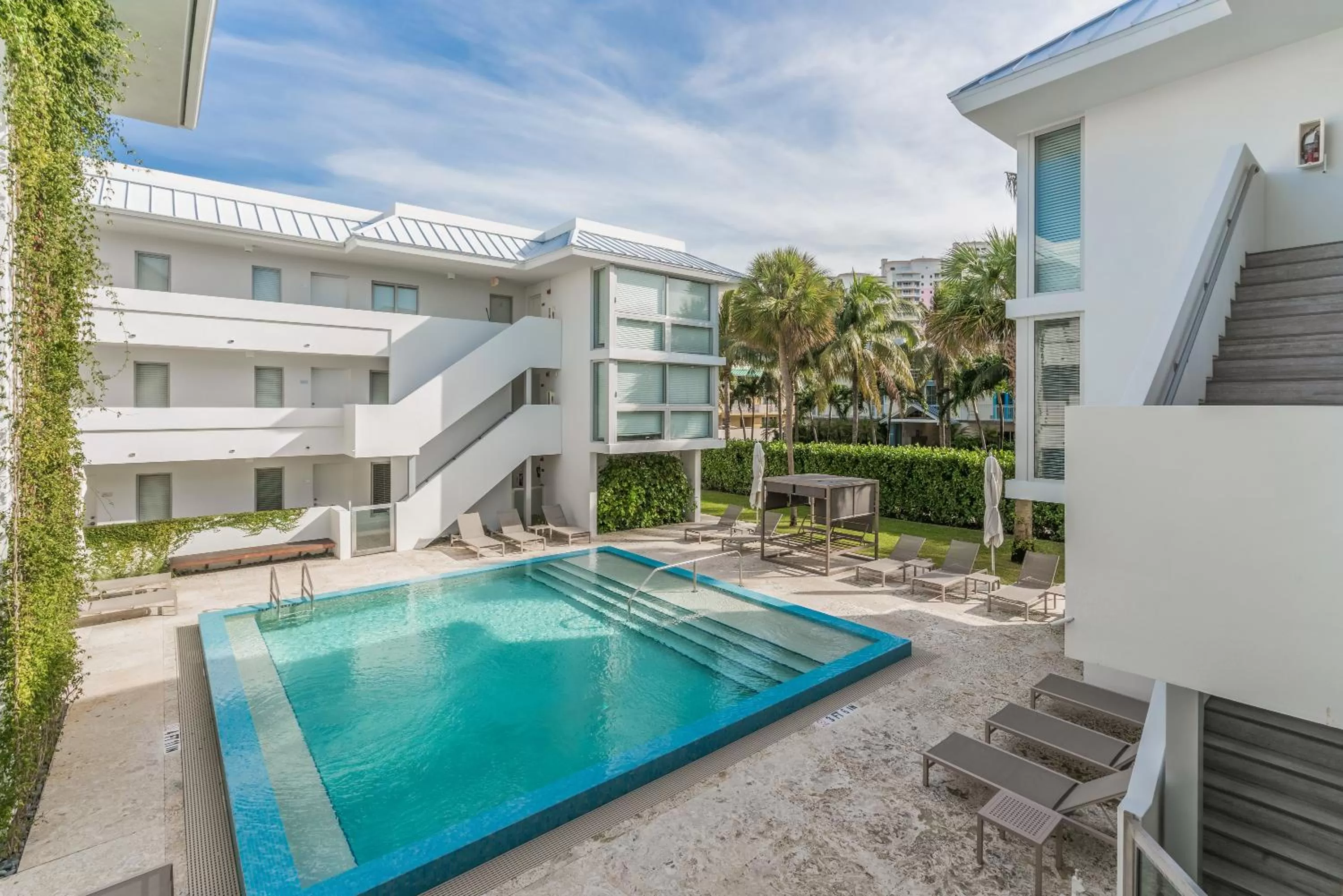 Property building in Beach Haus Key Biscayne Contemporary Apartments