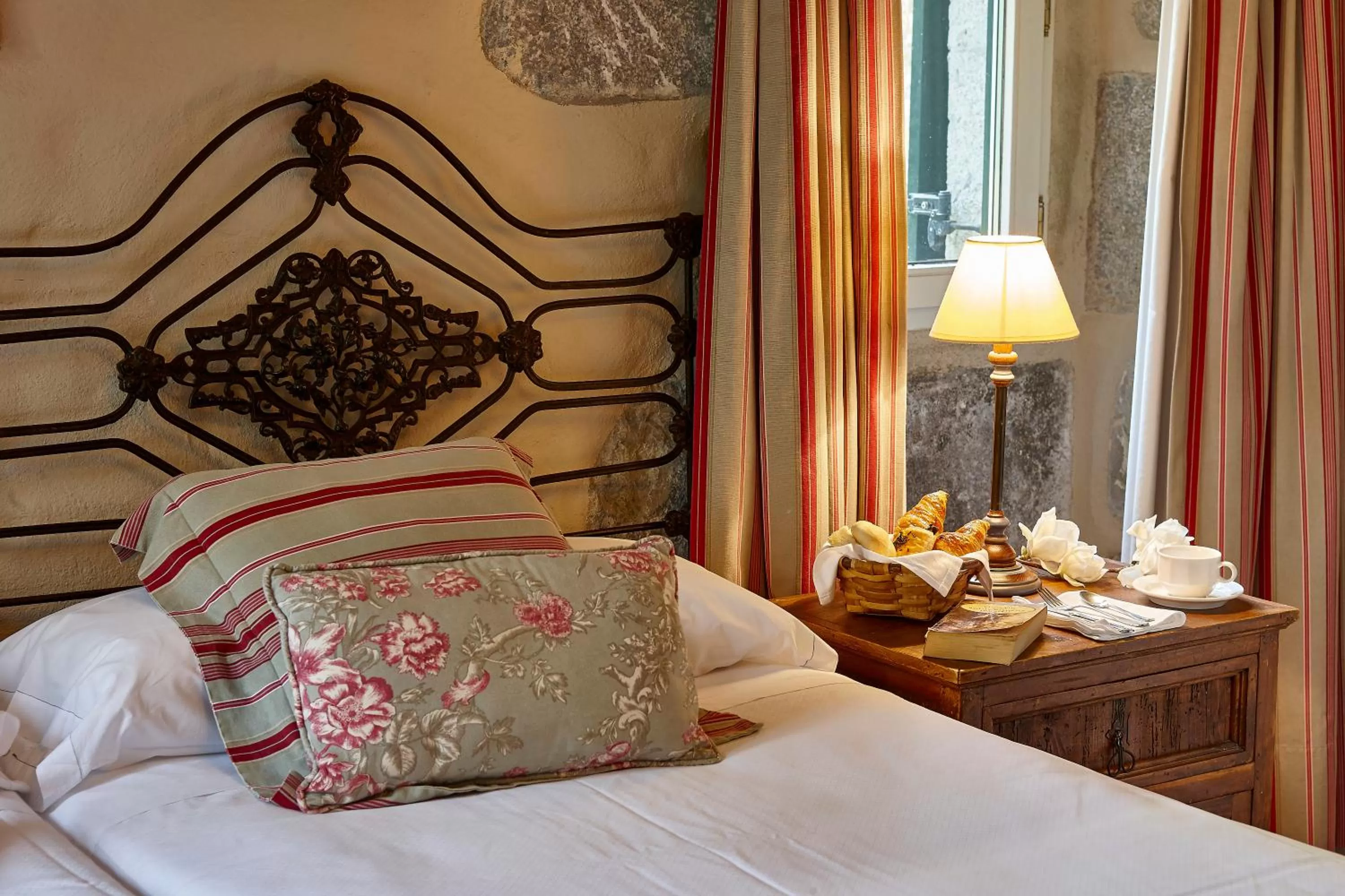 Bedroom, Bed in Hotel Zubieta