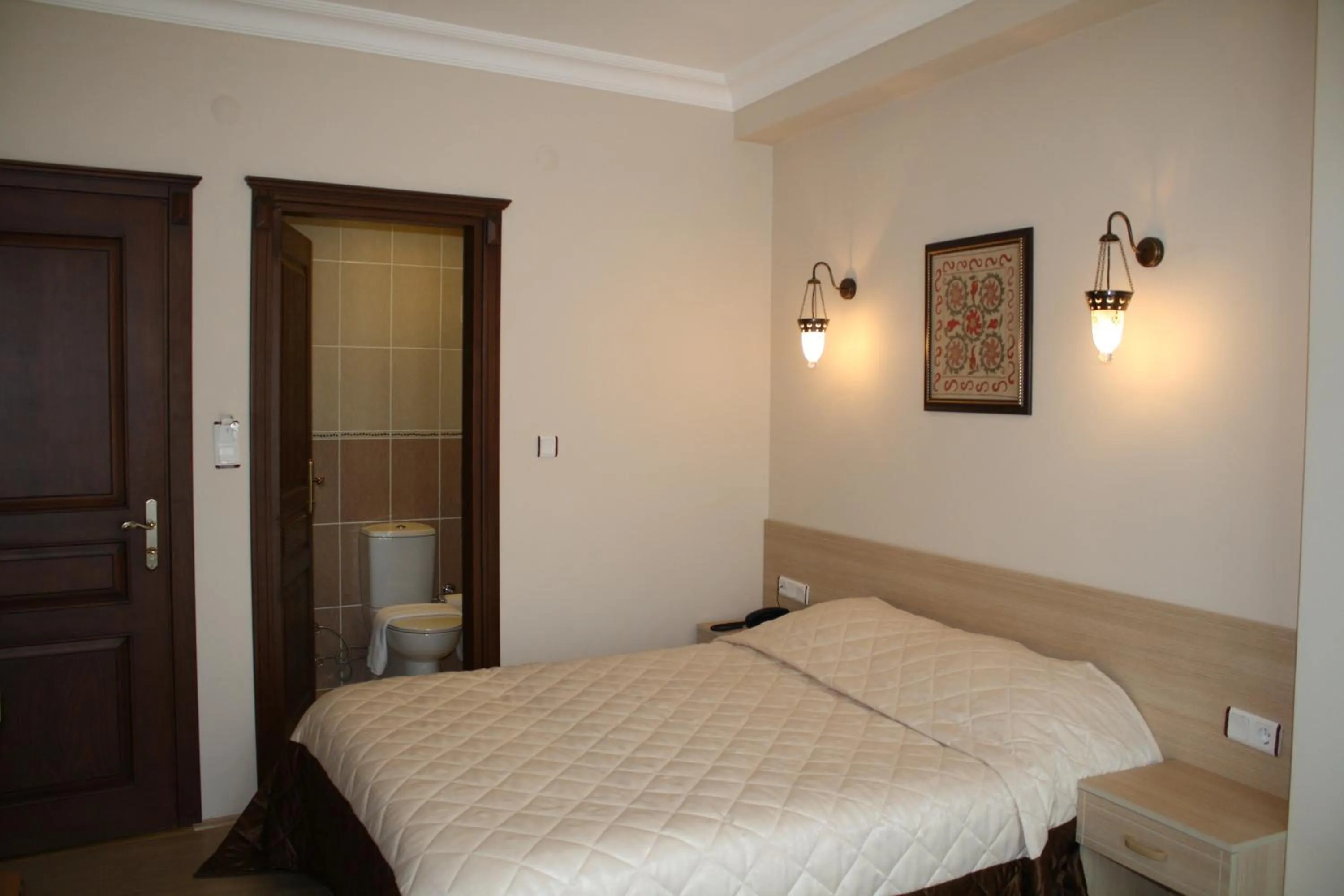 Photo of the whole room, Bed in Art City Hotel Istanbul