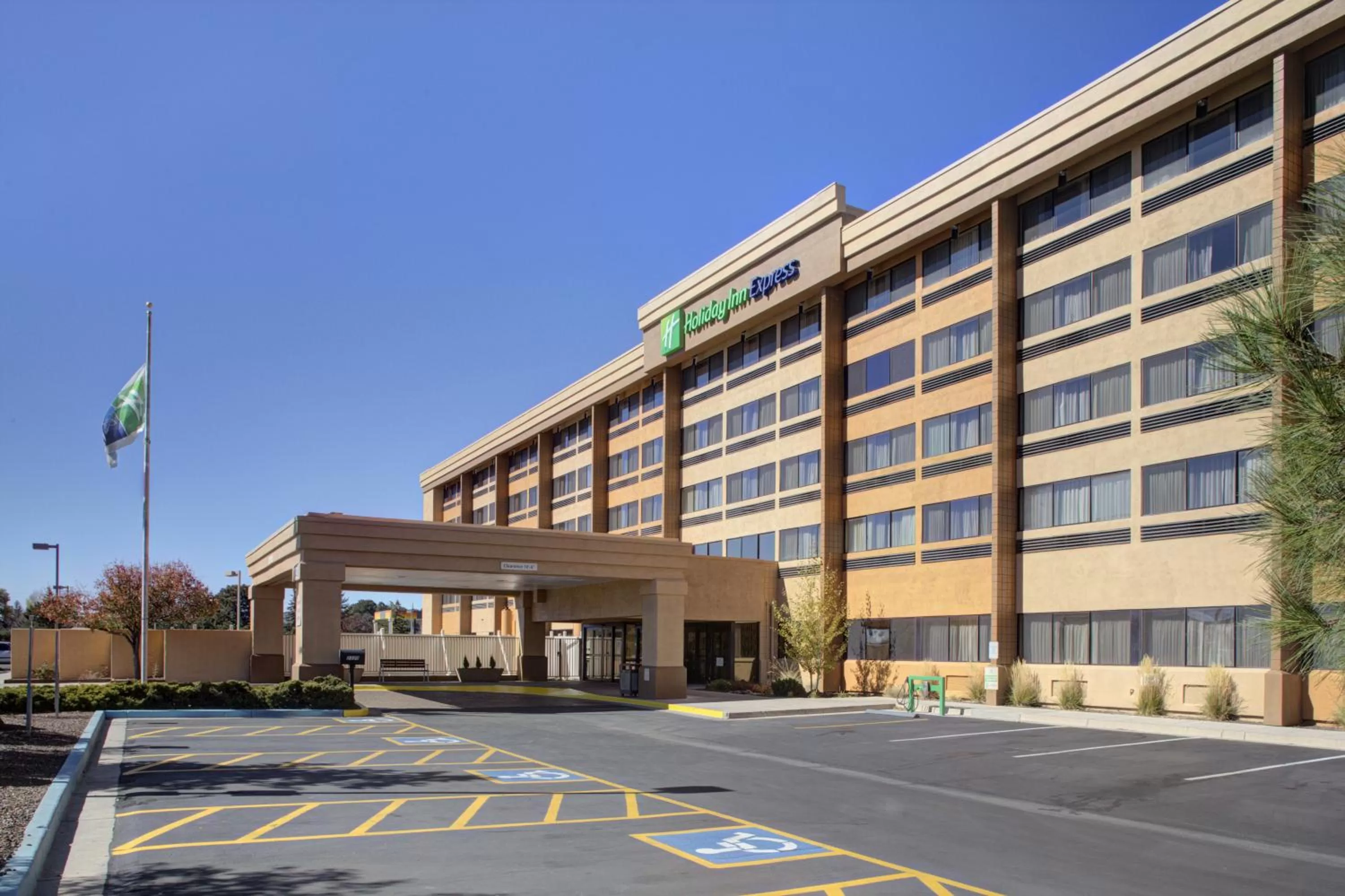 Property building in Holiday Inn Express Flagstaff by IHG