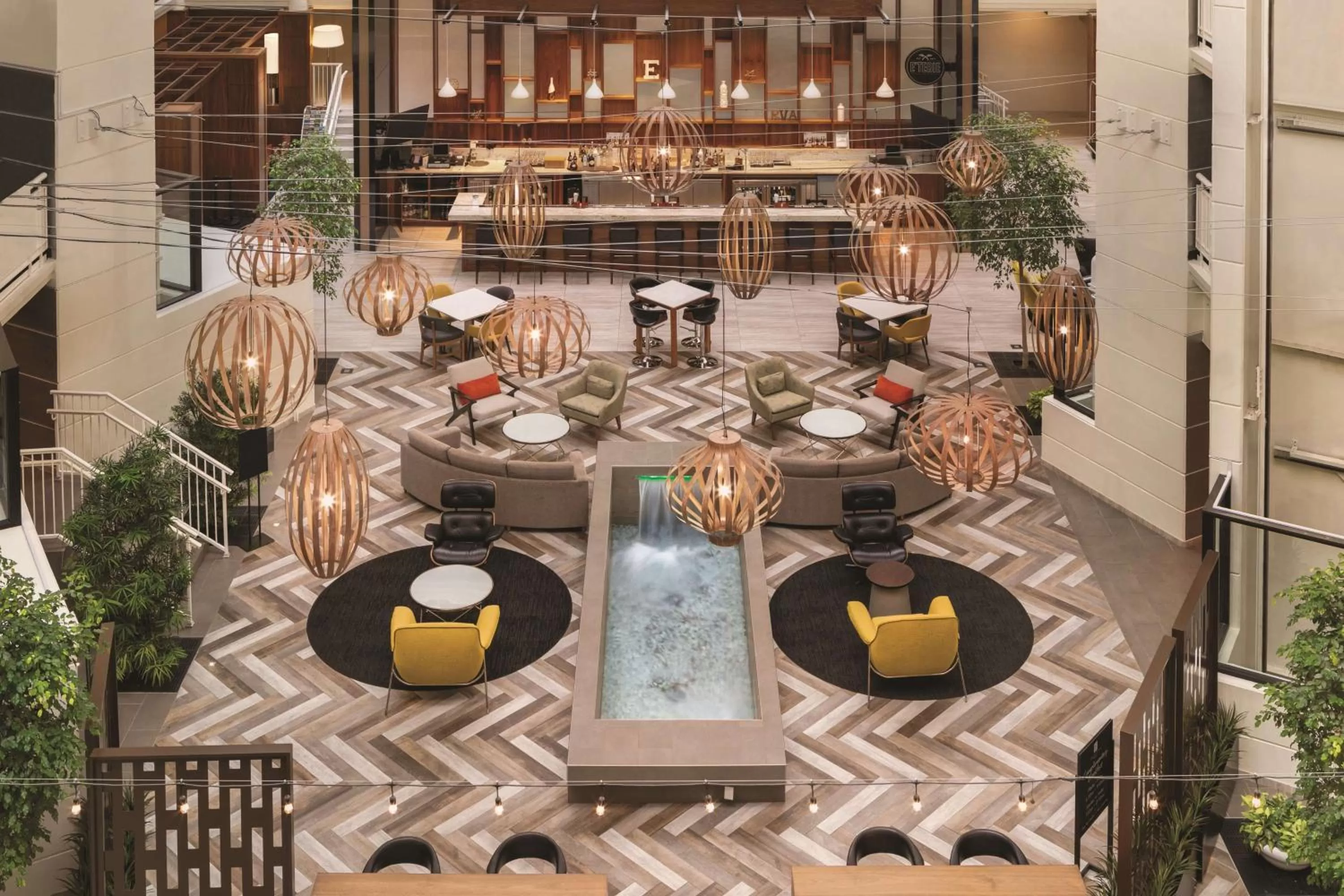 Restaurant/places to eat in Embassy Suites by Hilton Richmond