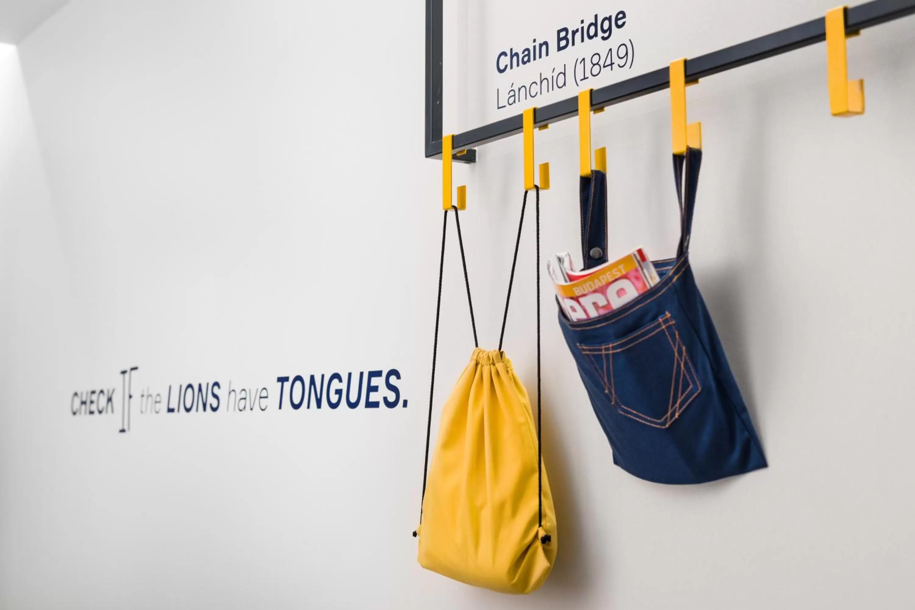 Decorative detail in D8 Hotel