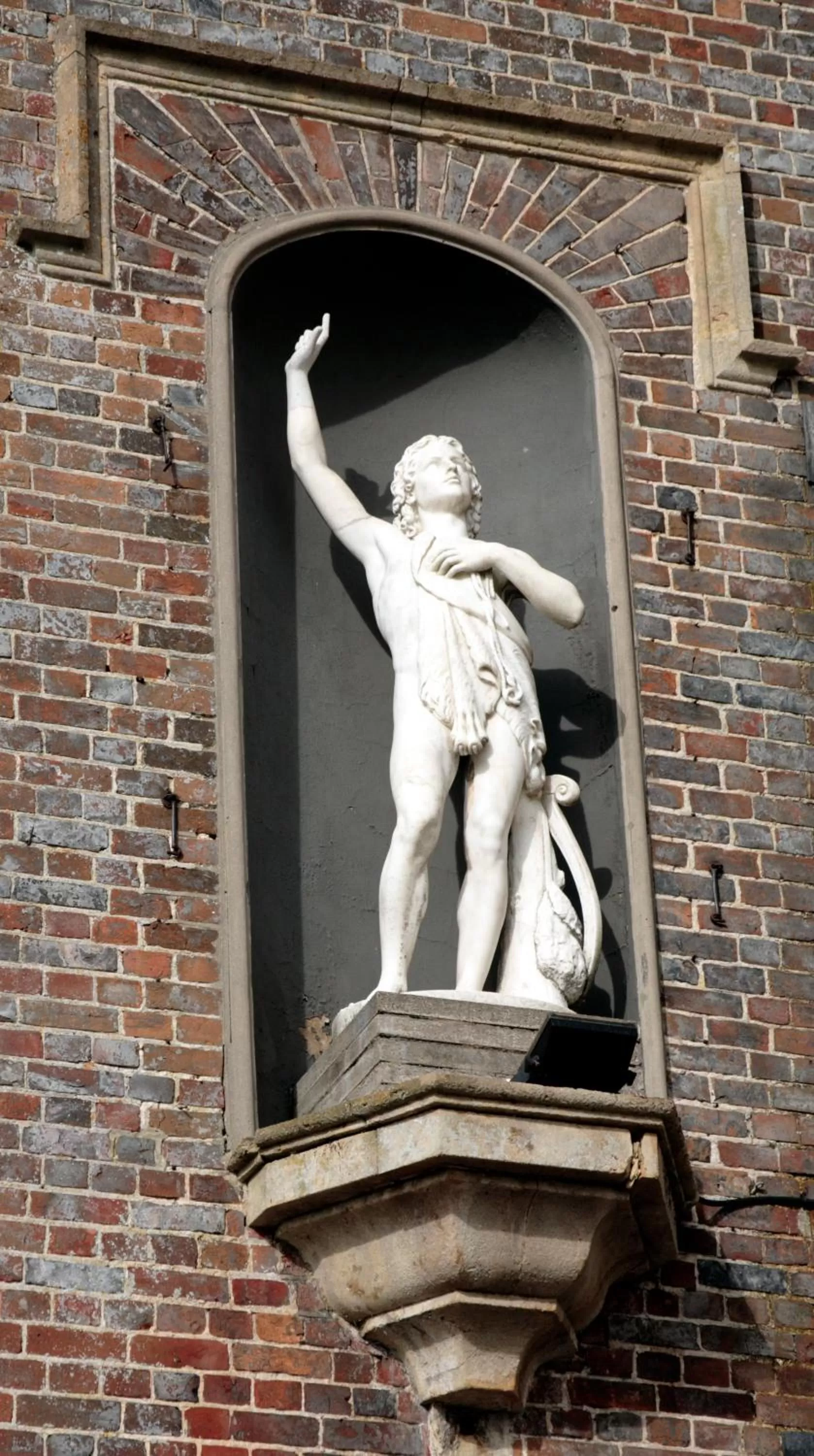 Facade/entrance in Donnington Grove Hotel & Golf Club