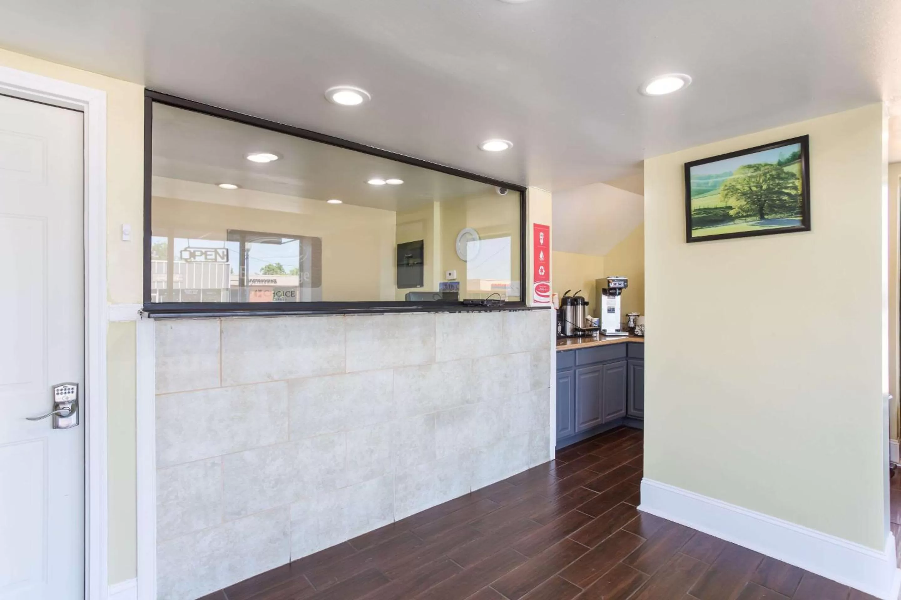 Lobby or reception in Econo Lodge Gallatin - Metro Nashville