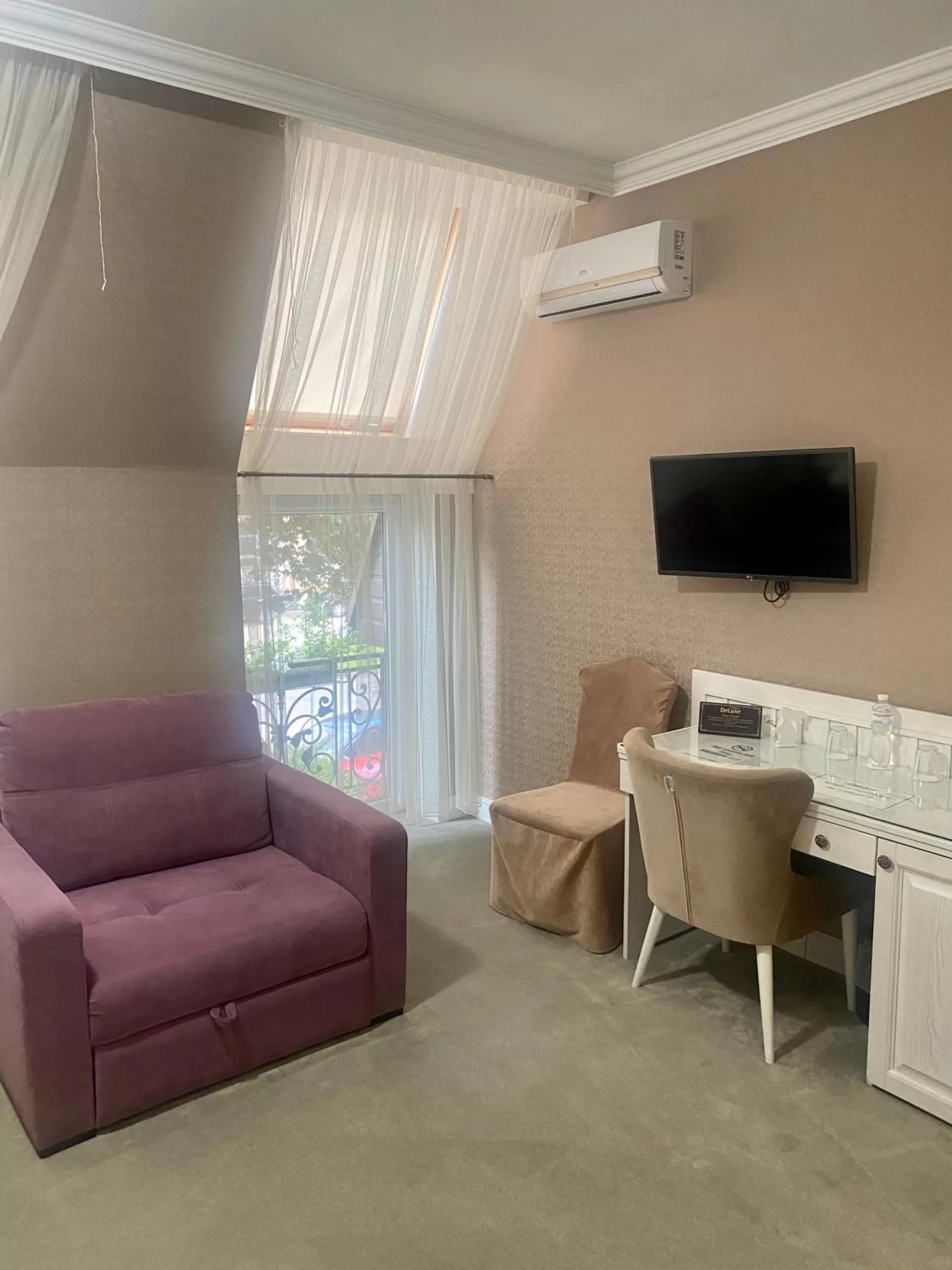 hair dresser, Seating Area in Boutique Hotel Deluxe