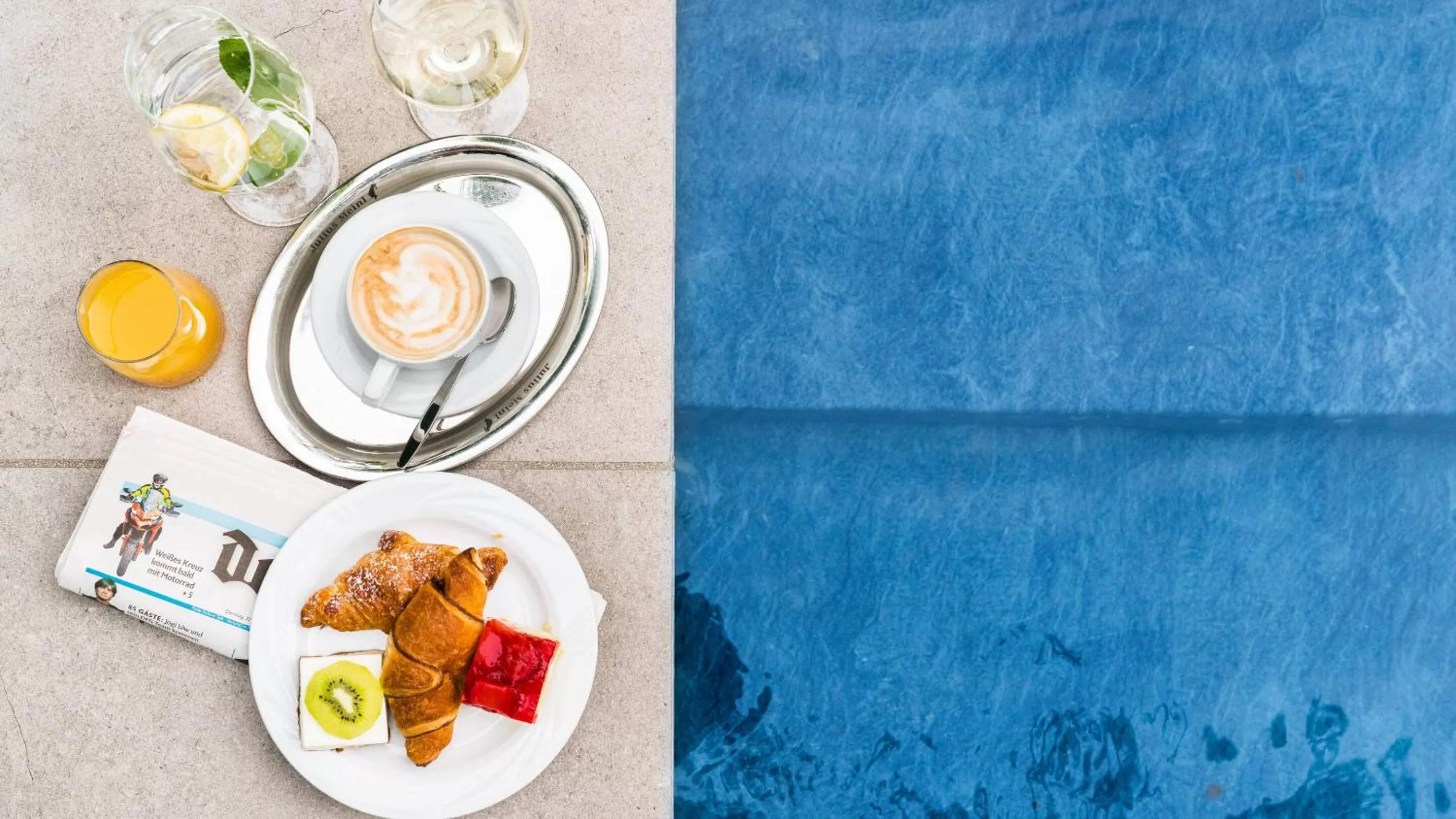 Food and drinks in Flora Hotel & Suites