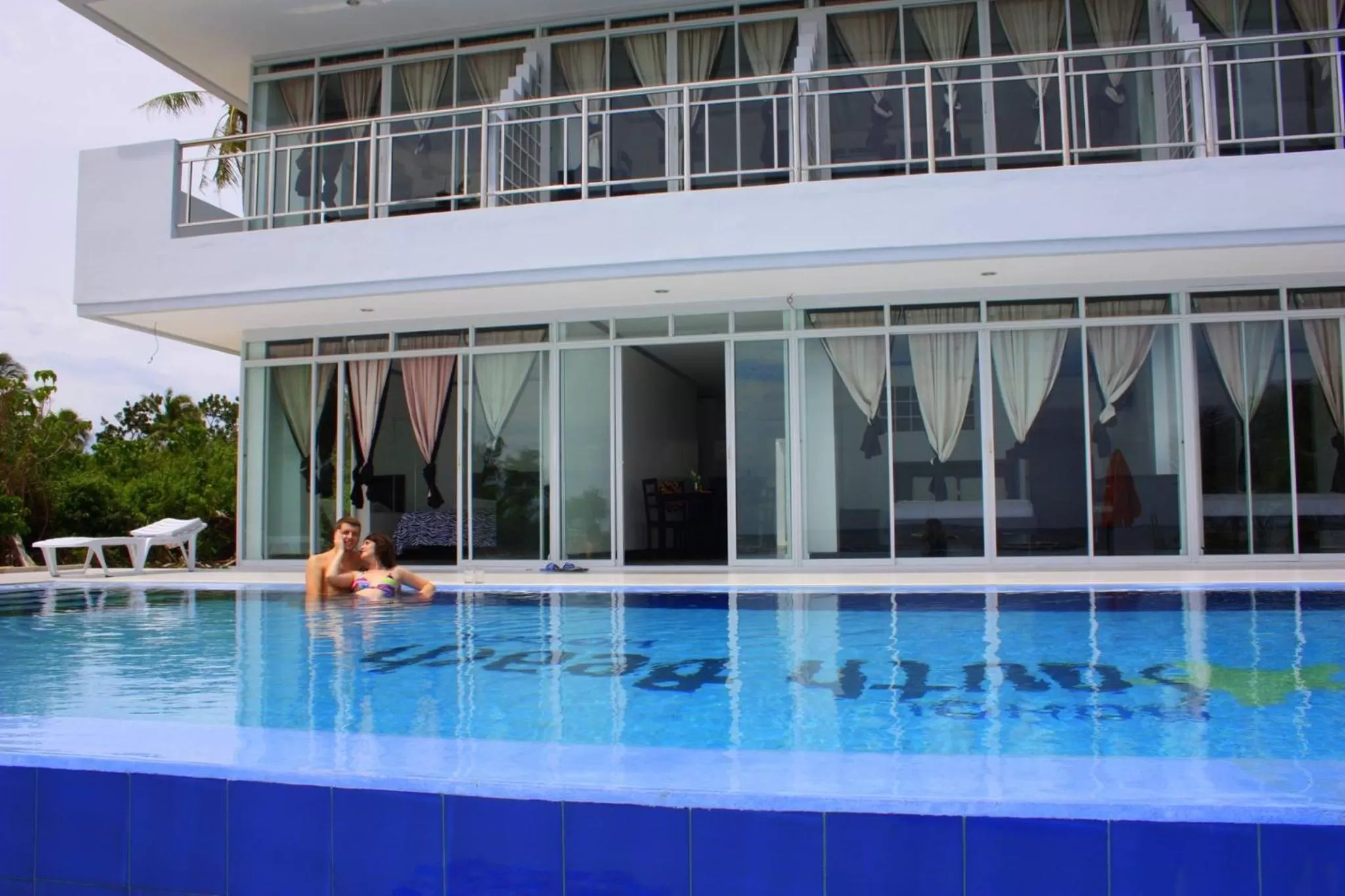 Swimming pool in Bohol South Beach Hotel