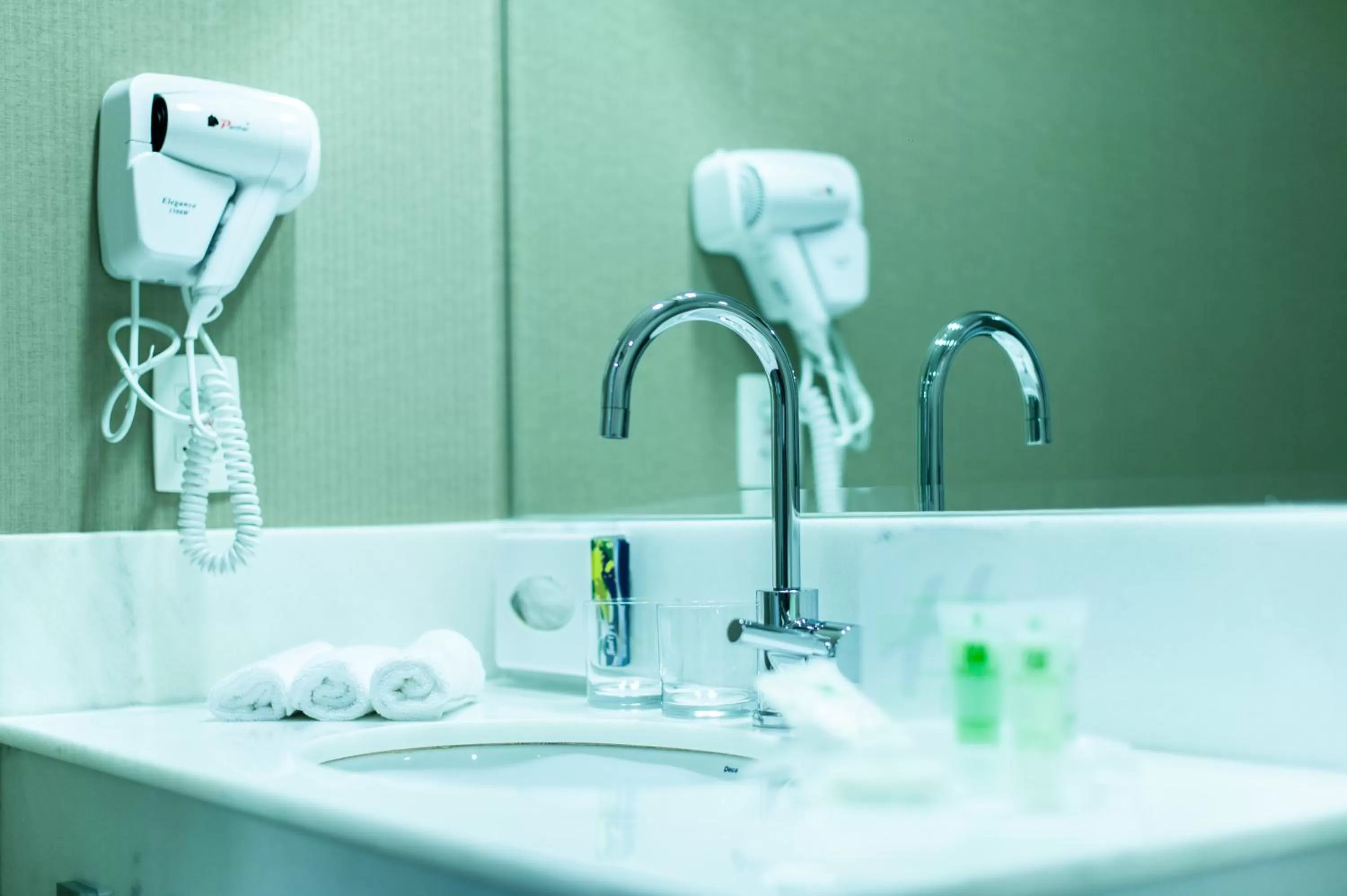 Bathroom in Holiday Inn Belo Horizonte Savassi by IHG