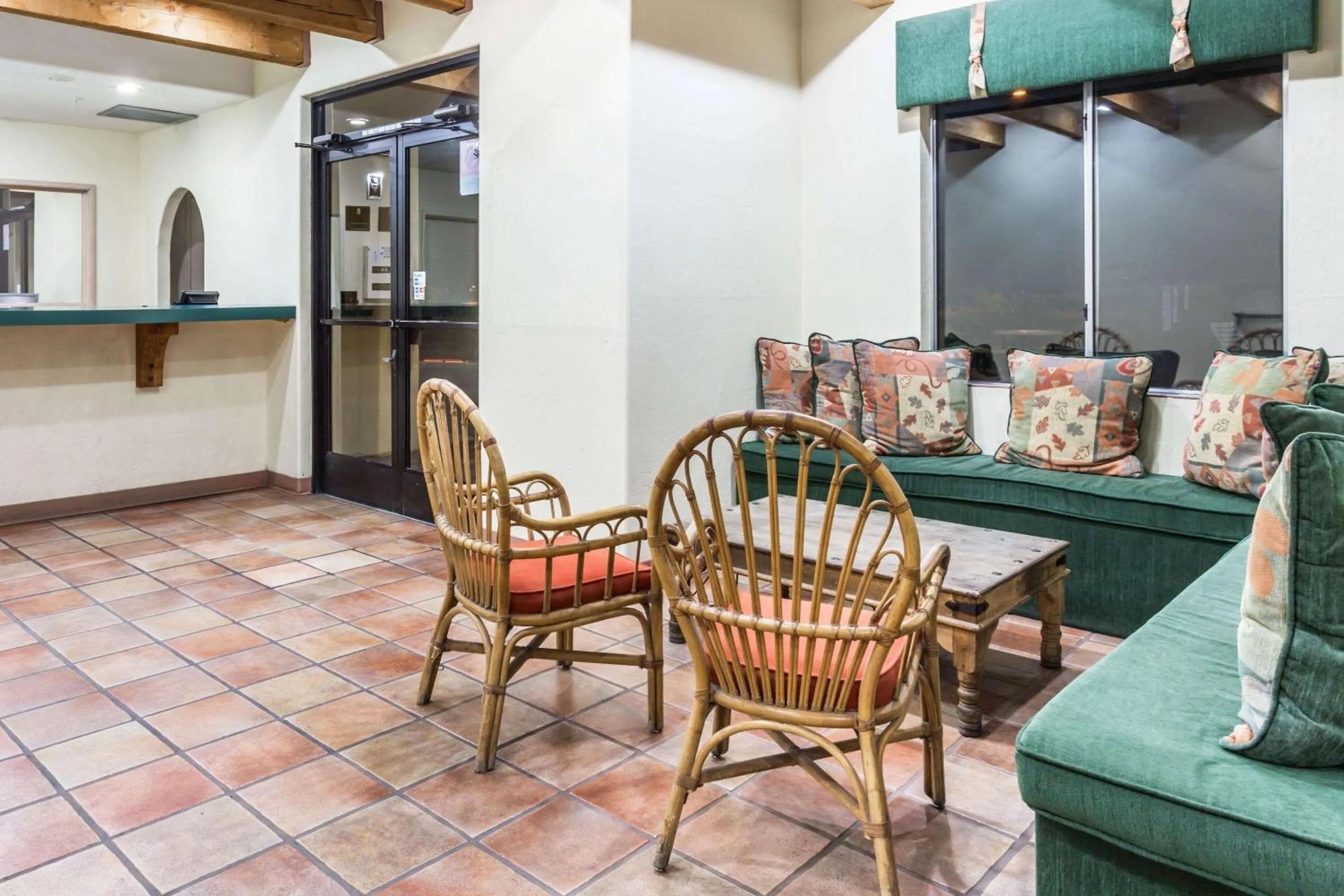 Lobby or reception in Super 8 by Wyndham Cottonwood