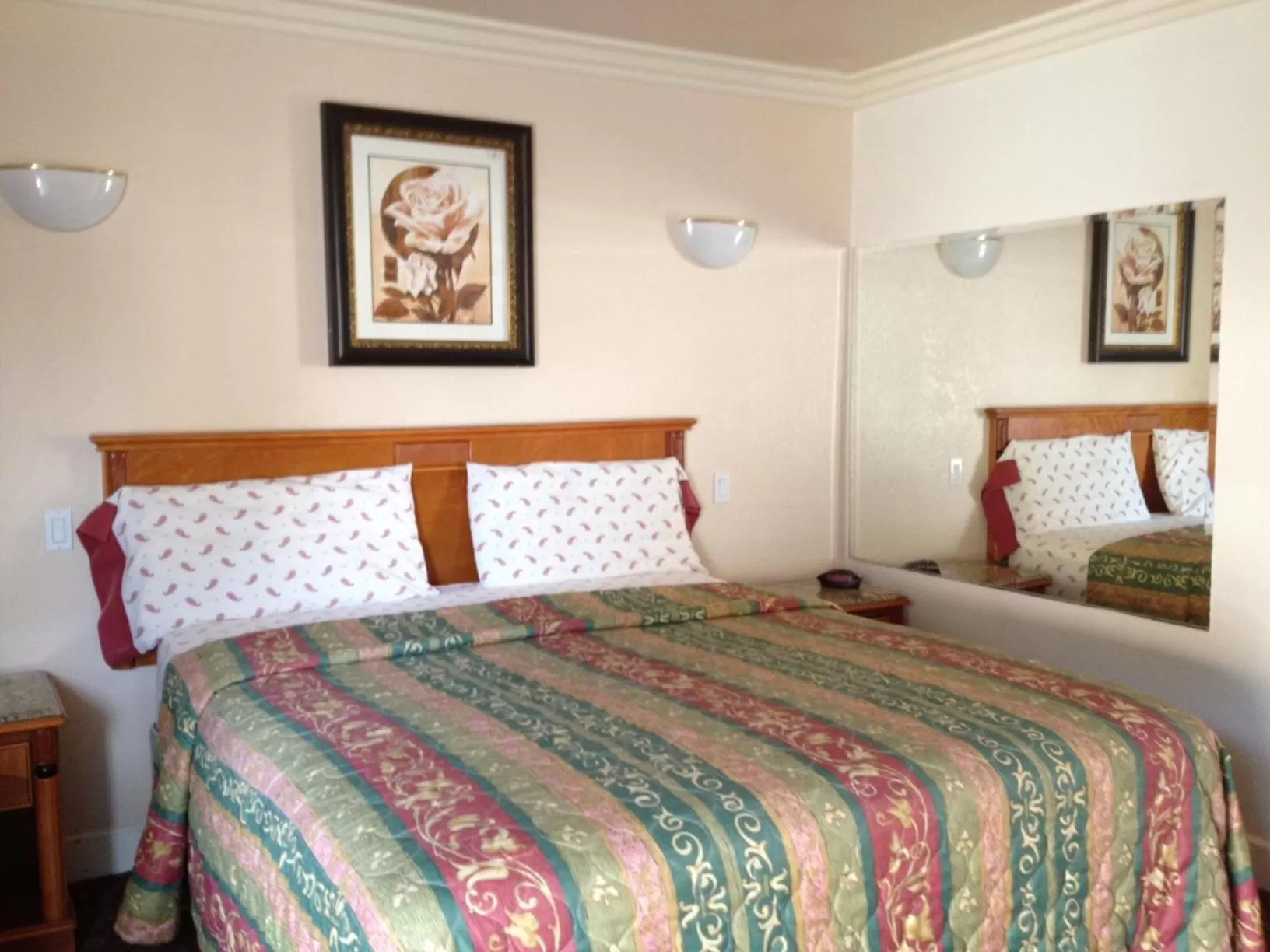 Bed in Walls Motel Long Beach