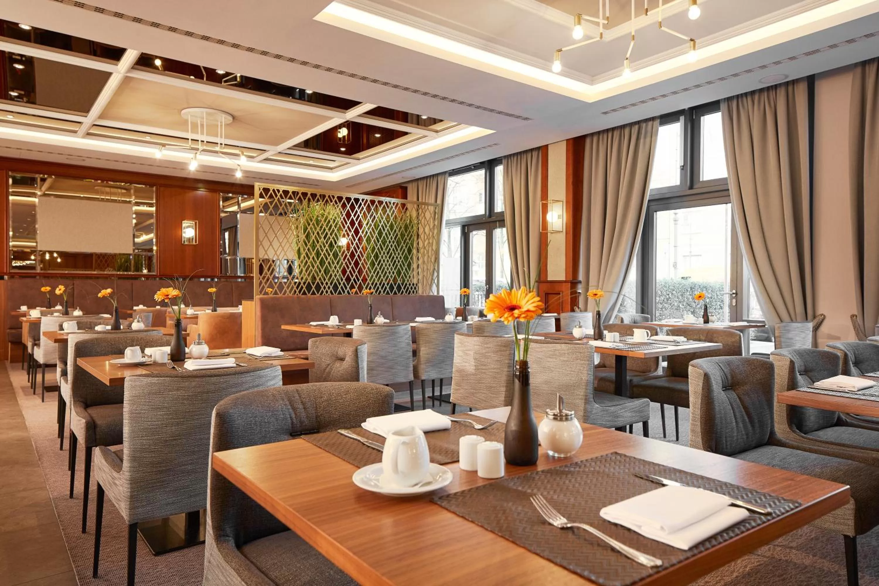 Restaurant/places to eat in HYPERION Hotel Berlin