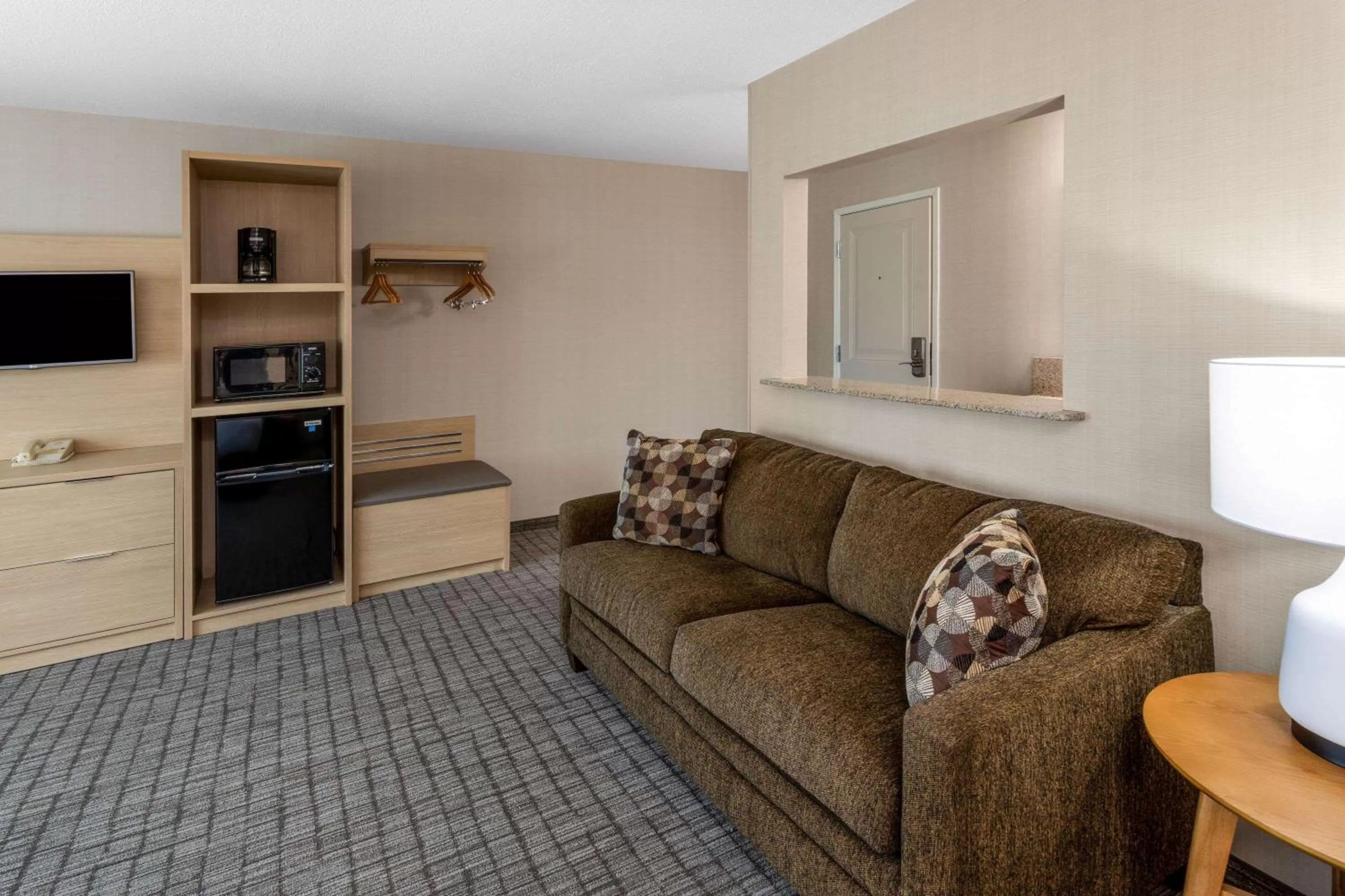 Photo of the whole room in Days Inn & Suites by Wyndham Duluth by the Mall