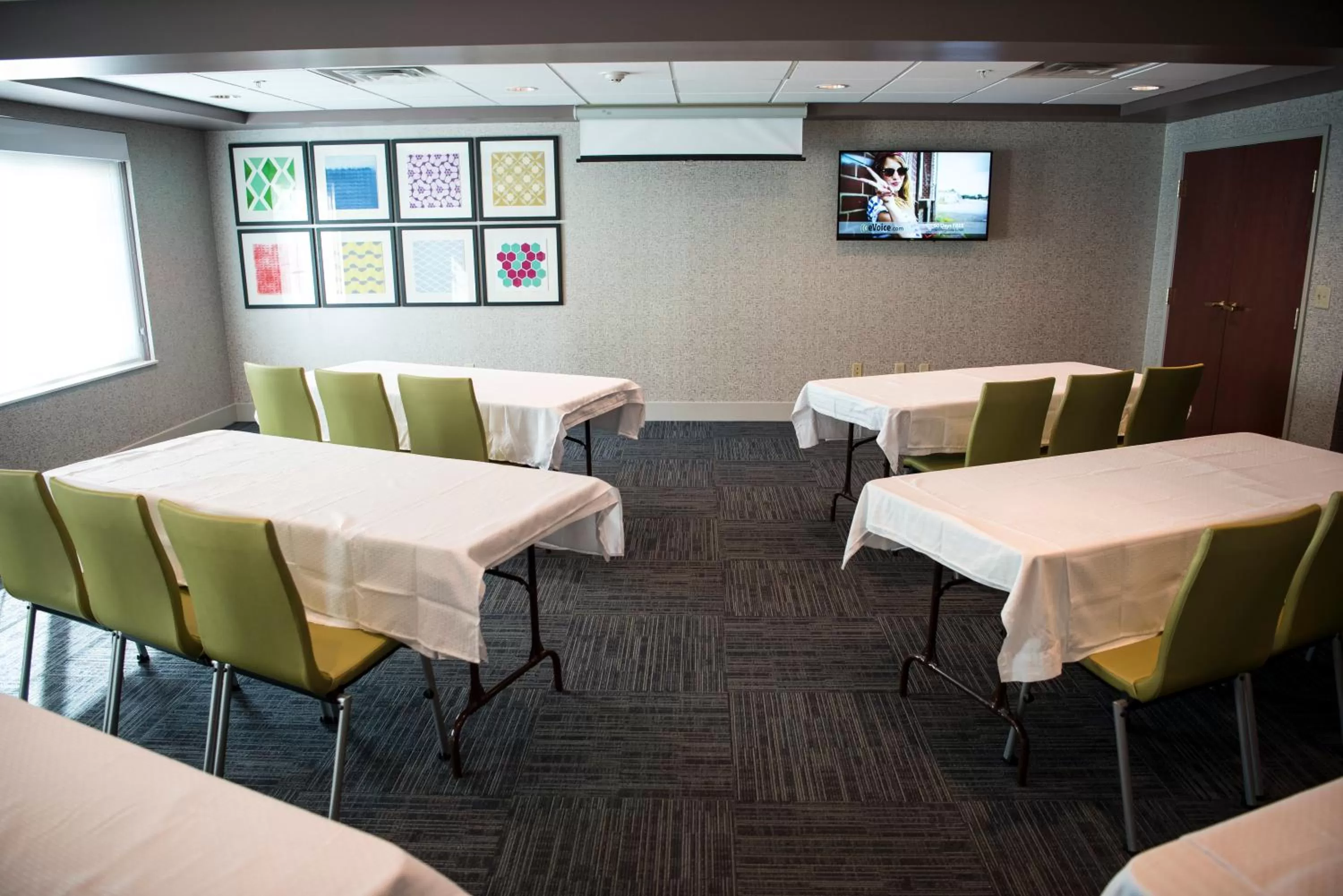 Meeting/conference room in Holiday Inn Express Hotel & Suites Lexington-Downtown University by IHG