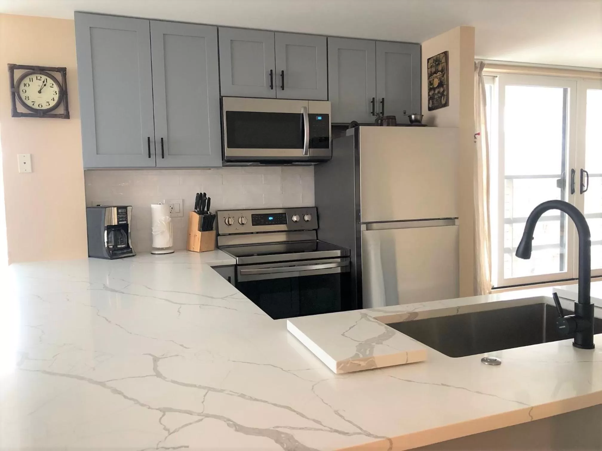 Kitchen or kitchenette in Simba Run Vail Condominiums