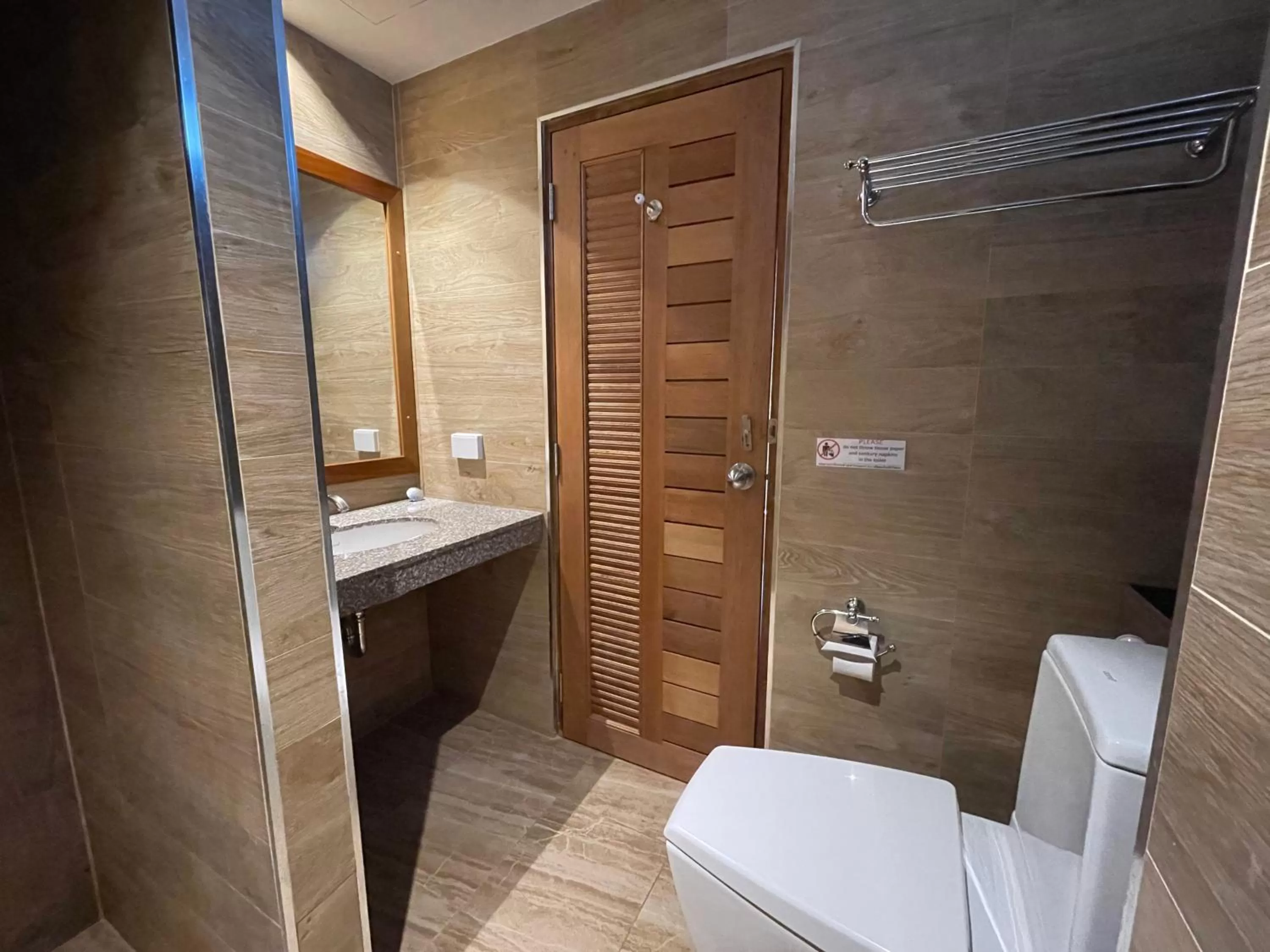 Bathroom in Kai Bae Beach Resort Koh Chang